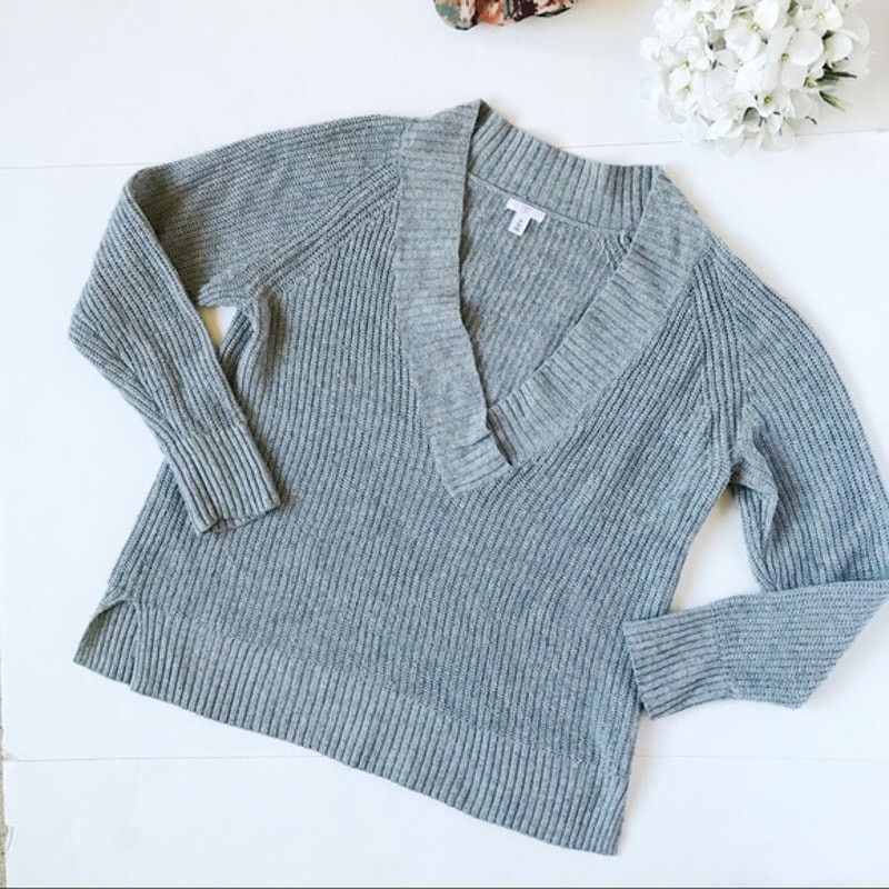 BP. BP. Gray Knit Deep Plunging V-Neck Long Sleeve Sweater XS Size XS / US 0-2 / IT 36-38 - 2 Thumbnail