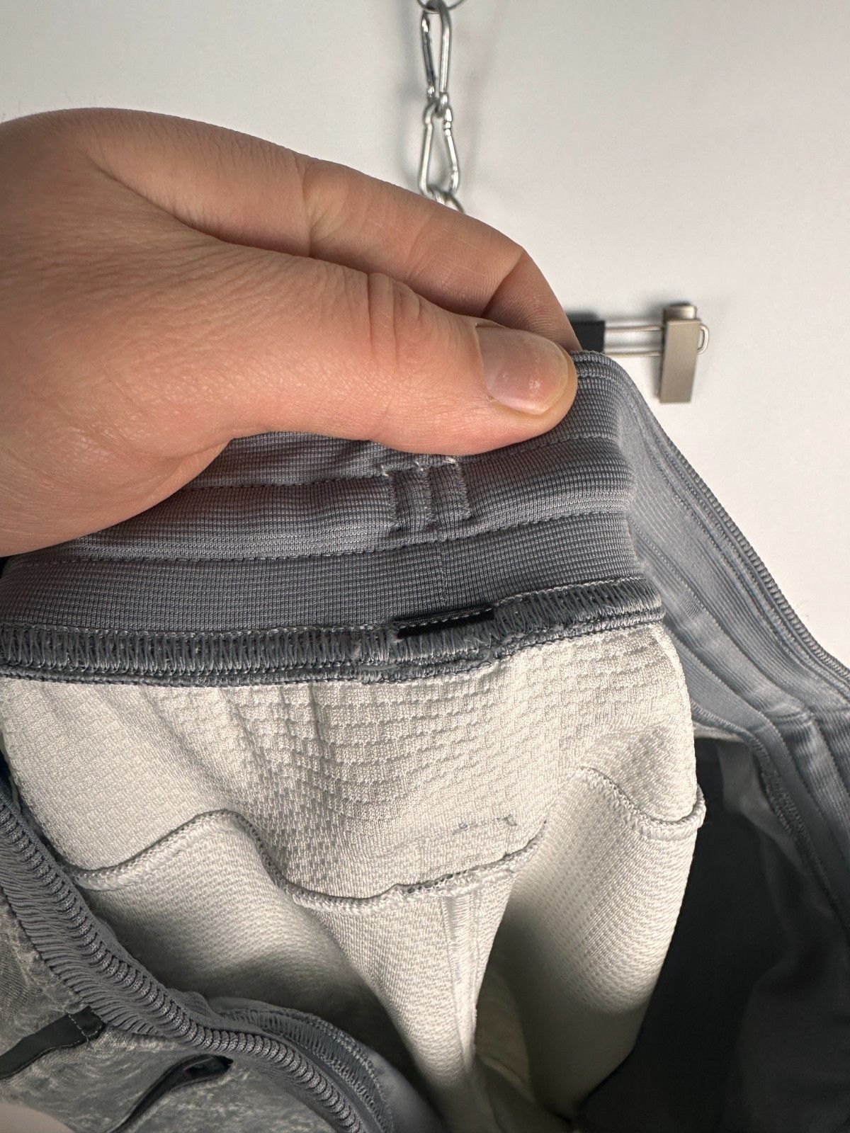 Lululemon Lululemon Textured Tech Pant Mens Grey Size M Size US 32 / EU 48 - 9 Thumbnail