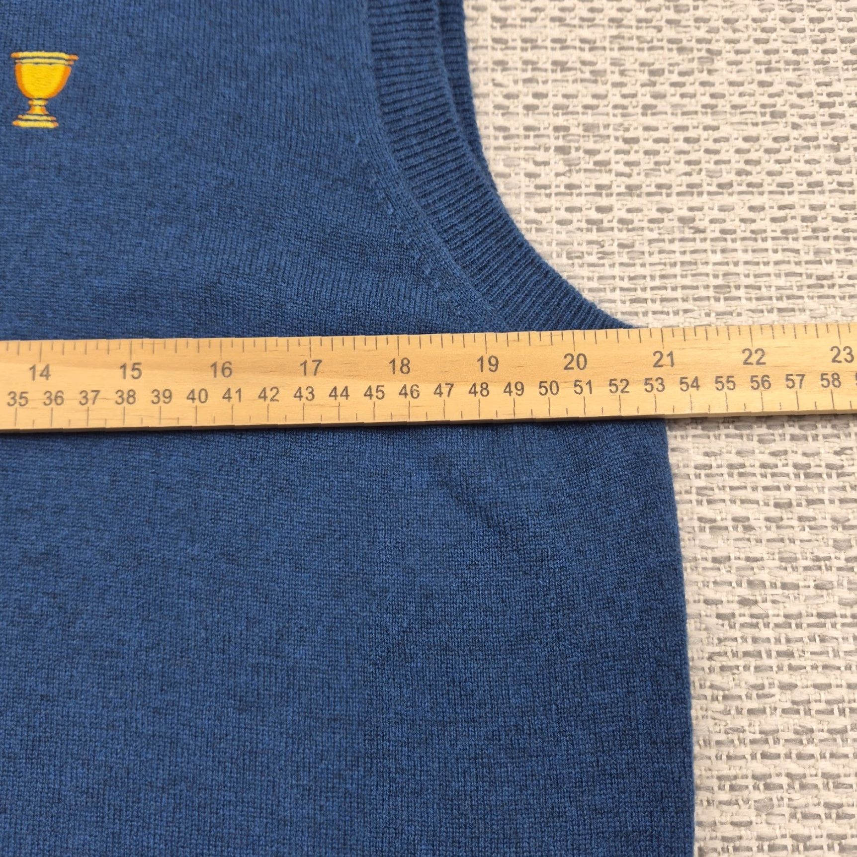 Lacoste Lacoste Mens Large Blue 100% Cashmere V-Neck Sleeveless Trophy Cup Embroidered Vest, Golf/Tennis, Classic Fit, Casual Sportswear Size US L / EU 52-54 / 3 - 7 Thumbnail
