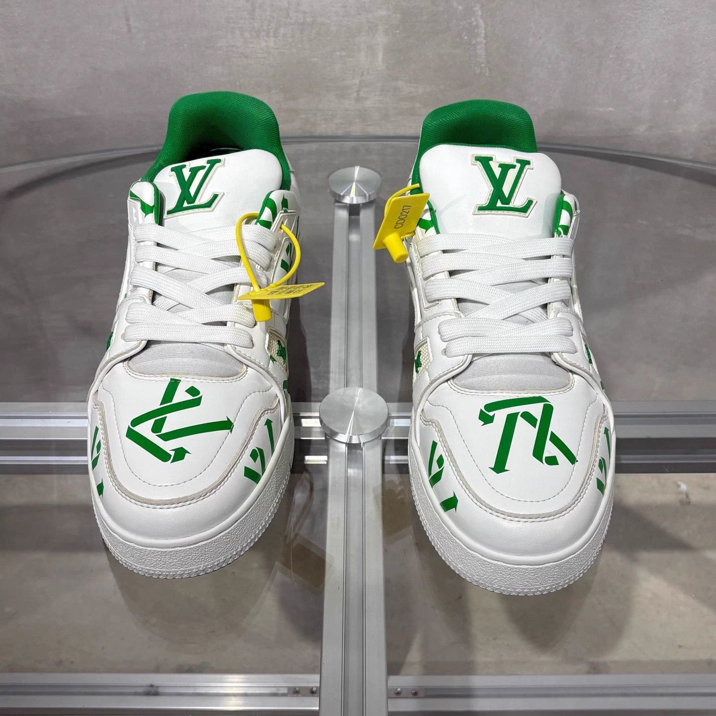 Louis Vuitton LV Trainer White Green Eco UK7 41 Size US 7 / EU 40 - 1 Thumbnail