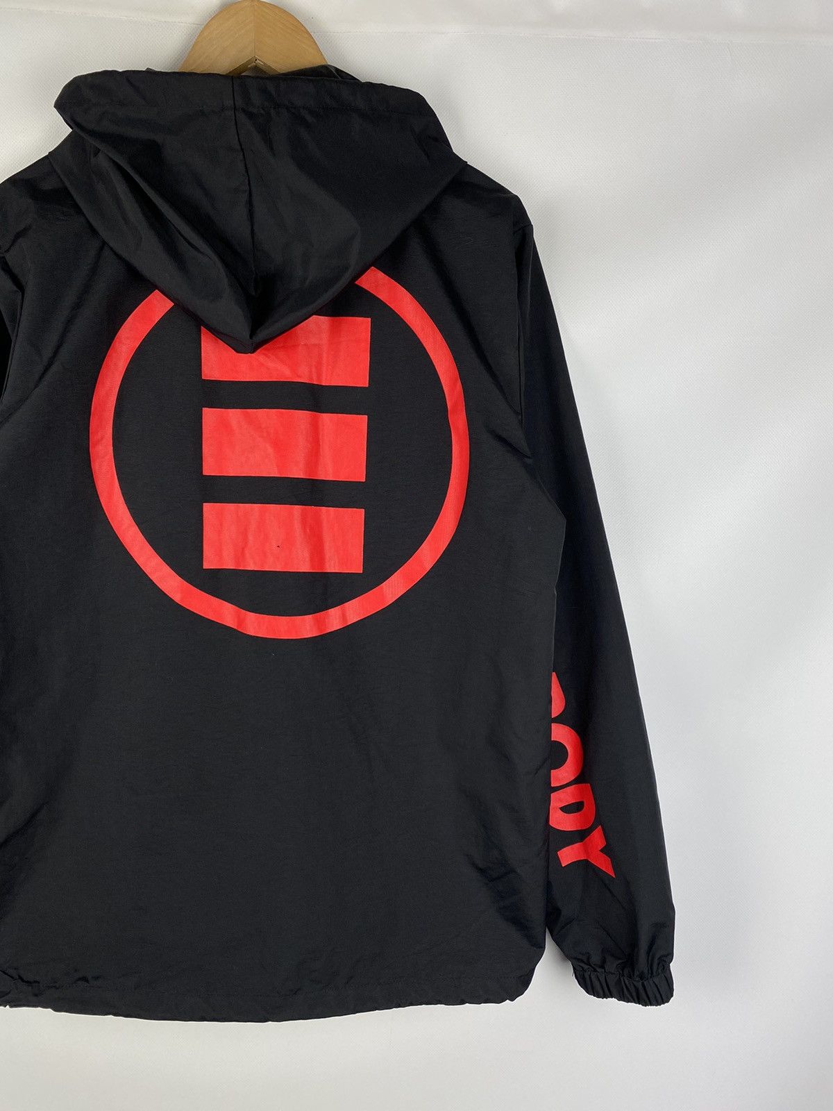 Independent Trading Co. Independent men’s hooded windbreaker jacket size M Size US M / EU 48-50 / 2 - 15 Thumbnail