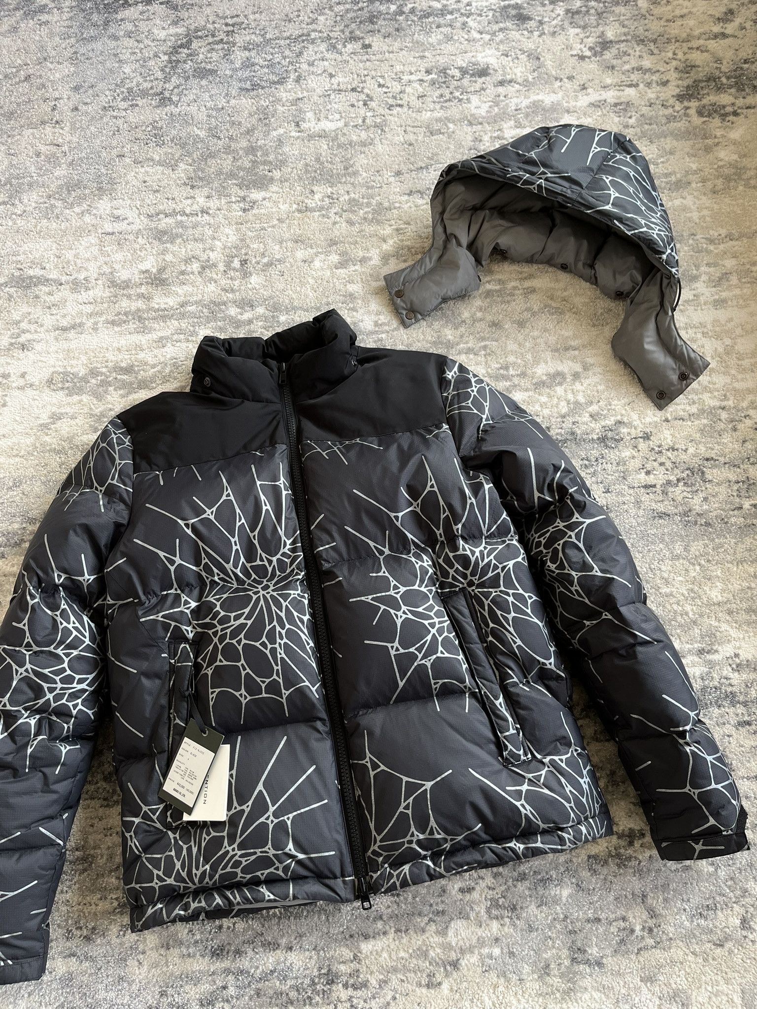 Number (N)ine number (n)ine aw12 spider web goose down puffer Size US L / EU 52-54 / 3 - 7 Thumbnail