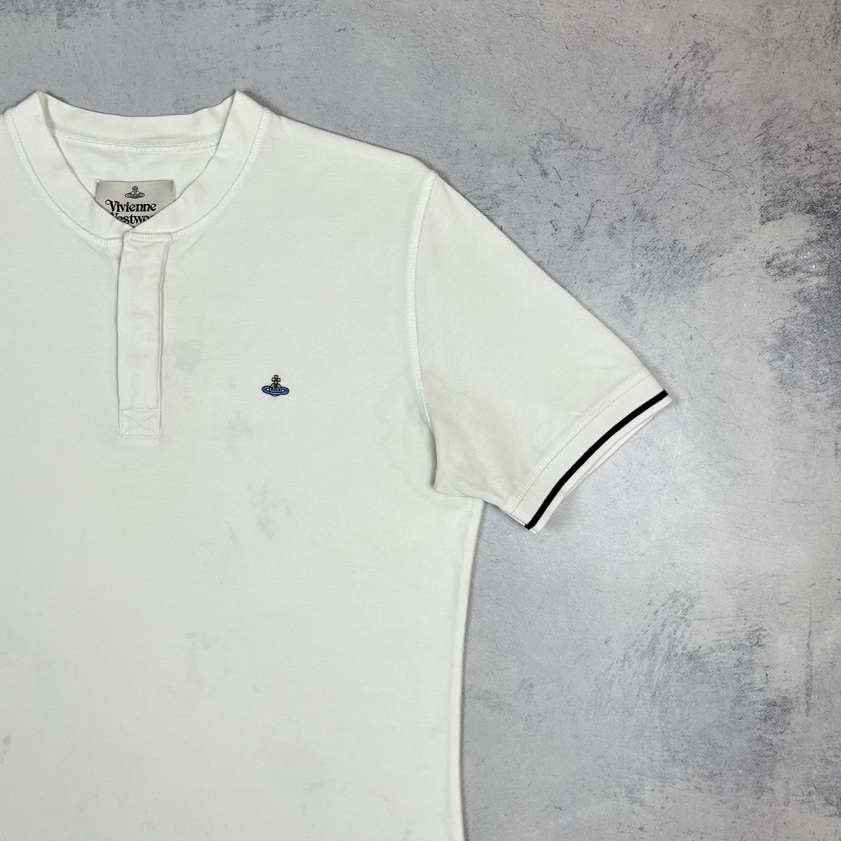 Vivienne Westwood Vivienne Westwood Orb Logo Henley T Shirt Size US L / EU 52-54 / 3 - 3 Thumbnail