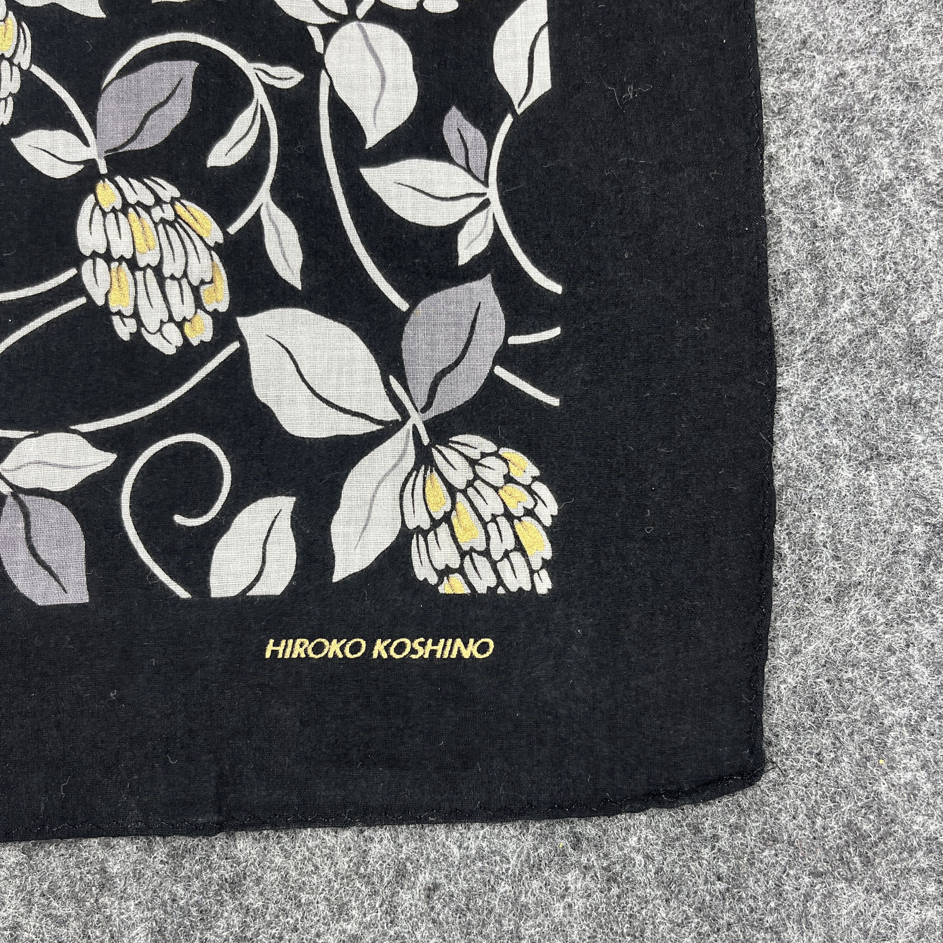 Hiroko Koshino Homme × Japanese Brand Hiroko Koshino Handkerchief / Bandana / Neckerchief B260 Size ONE SIZE - 3 Thumbnail