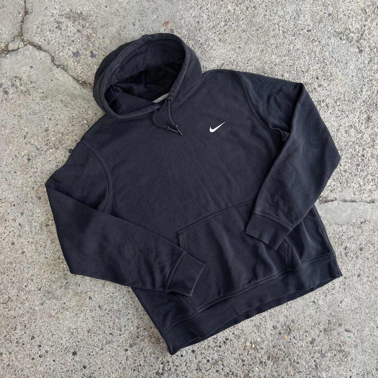 Nike × Vintage Vintage Hooide Nike Sweatshirt Fit Mini Faded Black Y2k Size US XL / EU 56 / 4 - 2 Thumbnail