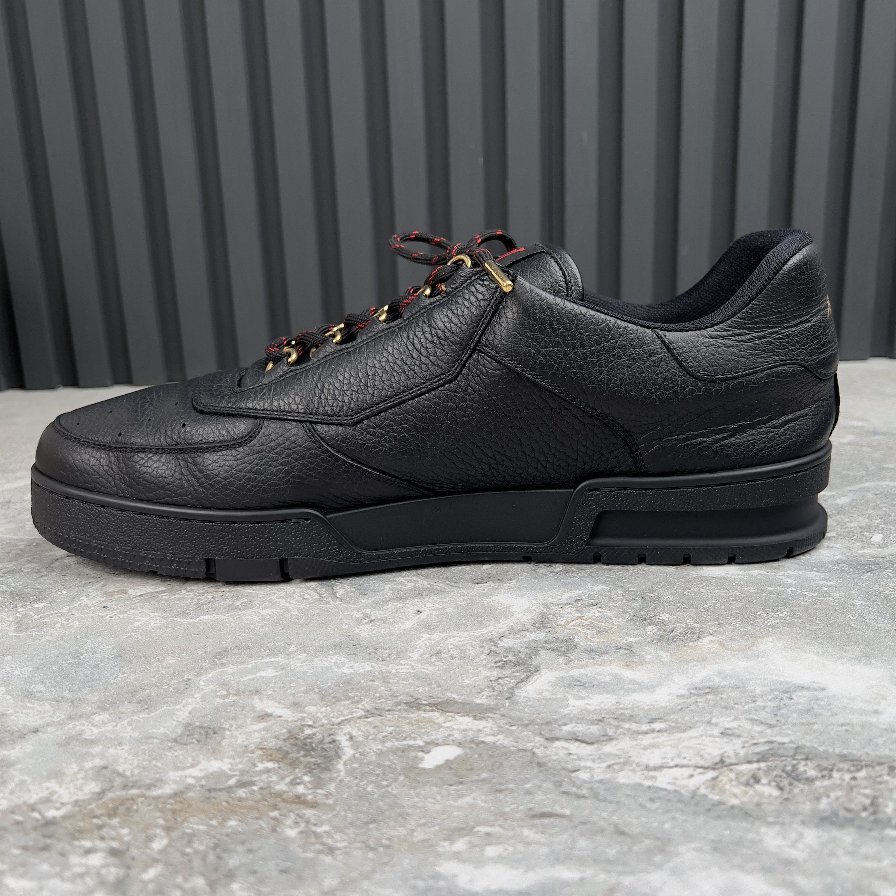 Louis Vuitton Louis Vuitton Trainer Logo Sneaker Leather Size US 11.5 / EU 44-45 - 6 Thumbnail