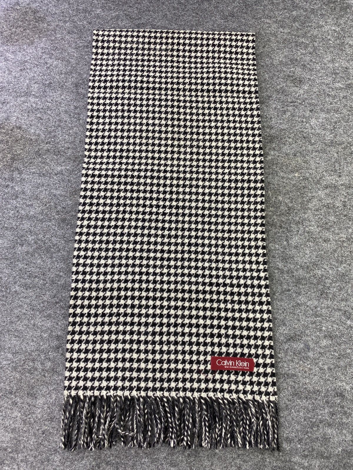 Calvin Klein Calvin Klein Scarf / Muffler / Neckwear -T618 Size ONE SIZE - 3 Thumbnail