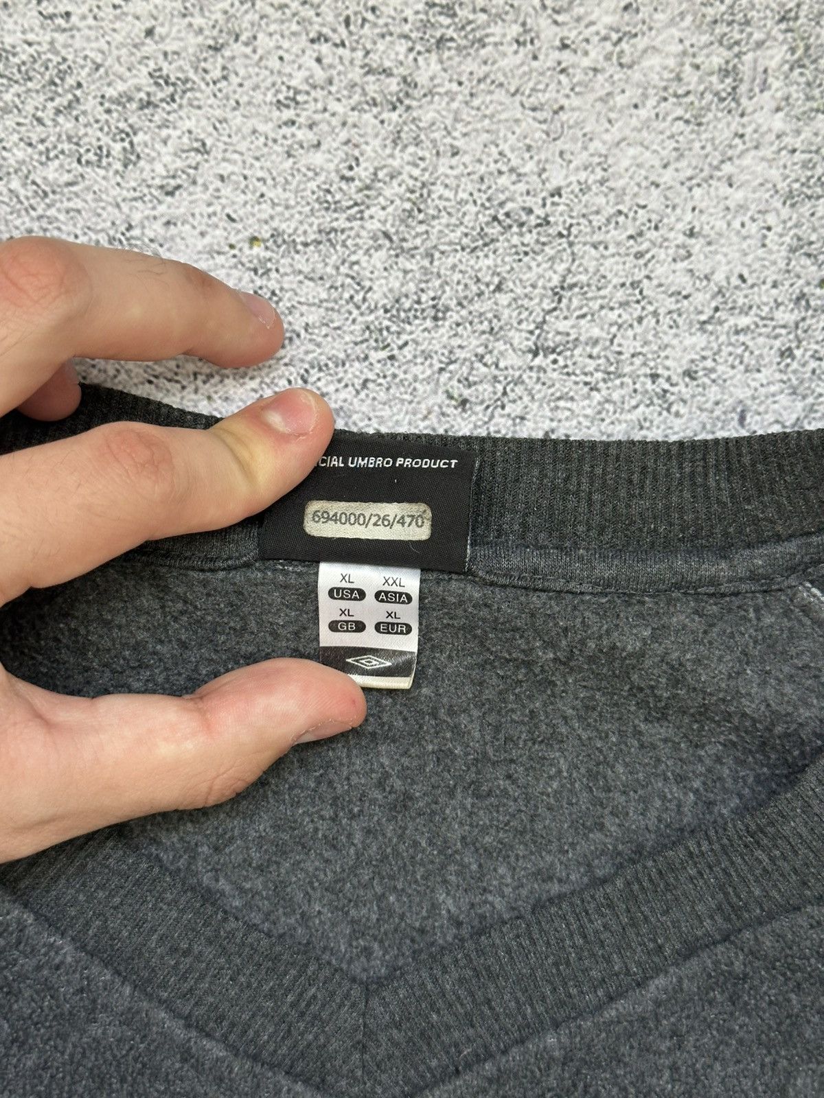 Umbro Vintage Umbro Sweatshirt Fleece Big Black Logo Y2K Size US XL / EU 56 / 4 - 9 Thumbnail