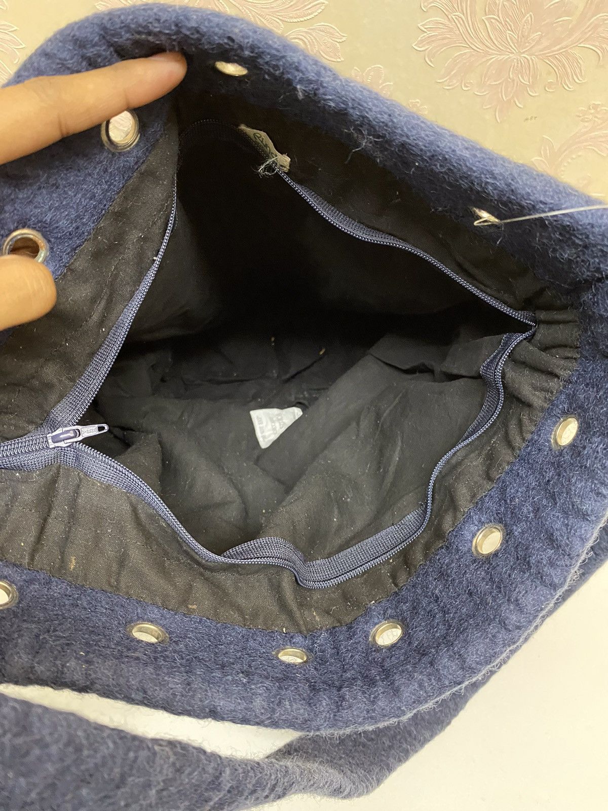 Japanese Brand Japanese Brand Crossbody Wool Bag Size ONE SIZE - 7 Thumbnail