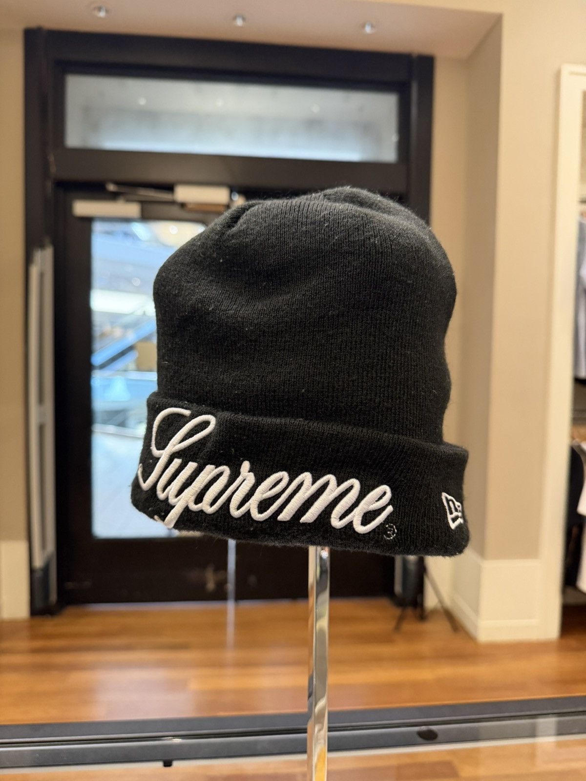 New Era × Supreme New Era x Supreme Script Logo Beanie Size ONE SIZE - 2 Thumbnail