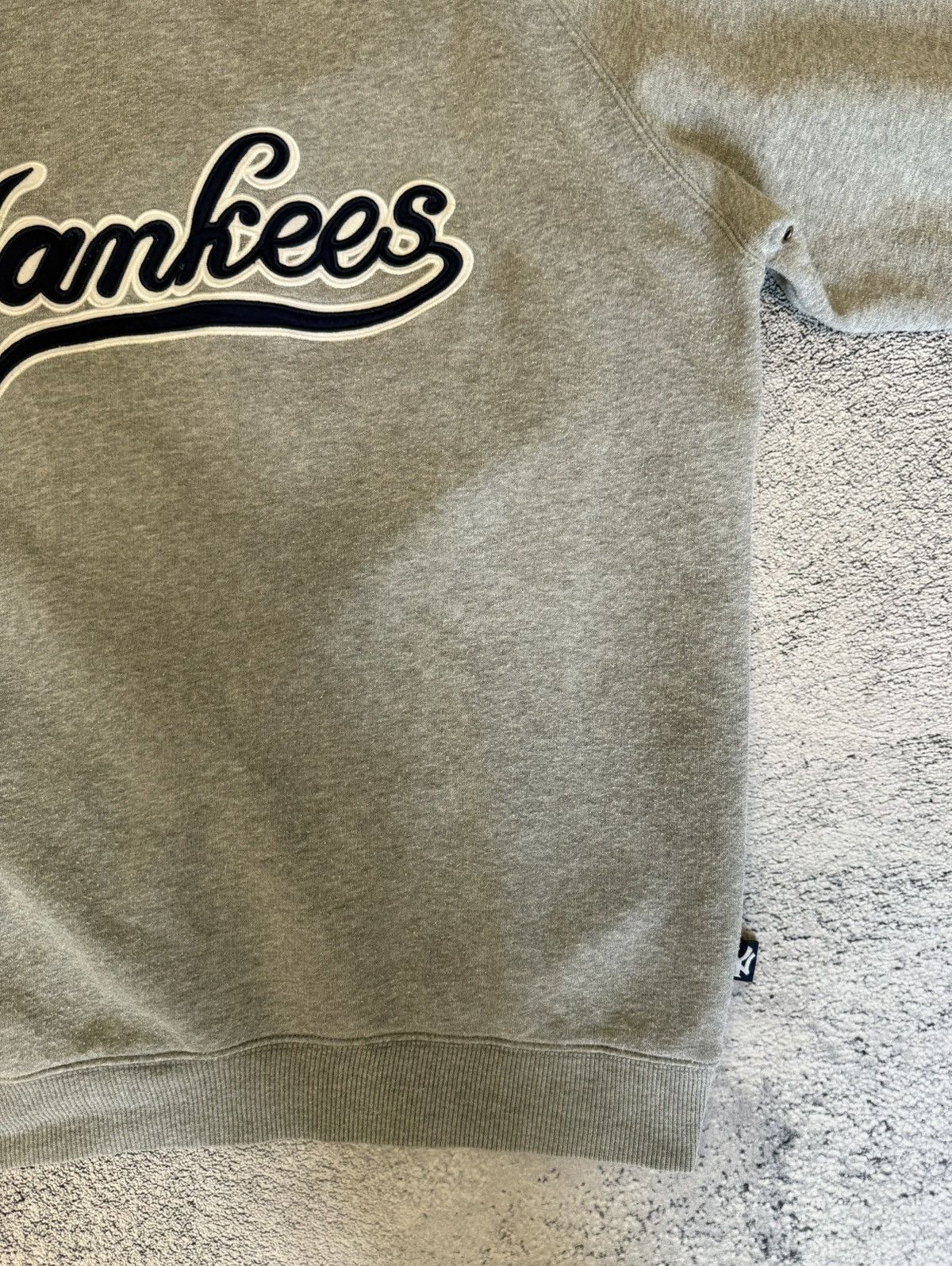 Adidas Vintage Adidas Yankees Sweatshirt MLB Spellout Logo Mens L Size US L / EU 52-54 / 3 - 20 Thumbnail