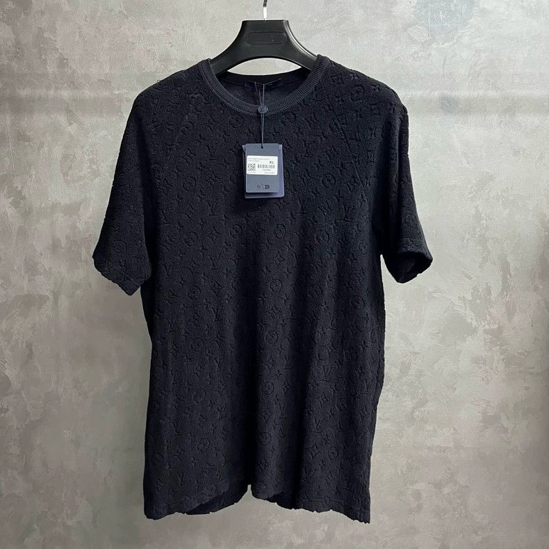 Louis Vuitton Louis Vuitton Black Men's Spring/Summer Collection Solid R Size US XL / EU 56 / 4 - 1 Thumbnail