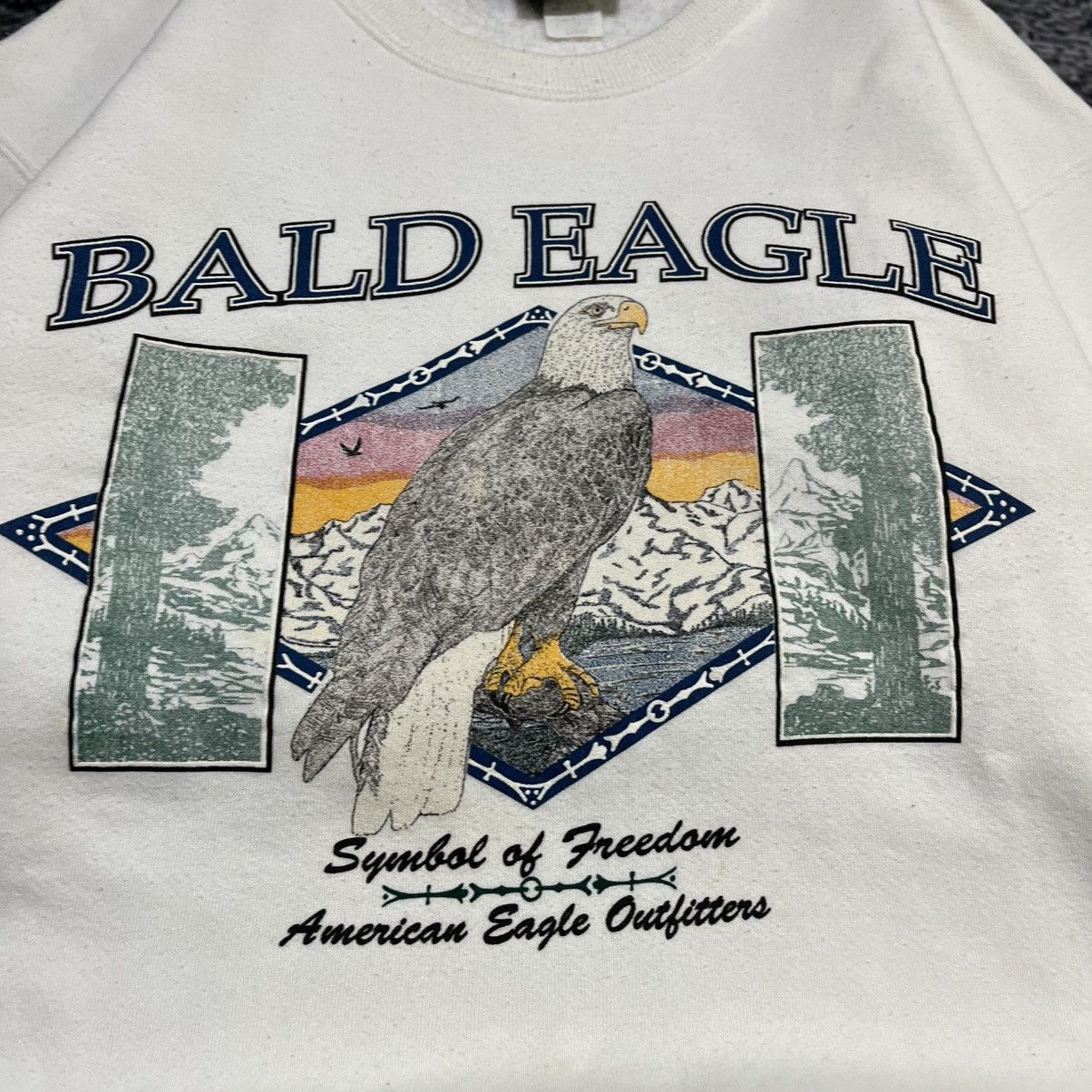 American Eagle Outfitters Vintage 90s American Eagle White Bald Eagle Crewneck Large Size US L / EU 52-54 / 3 - 6 Thumbnail