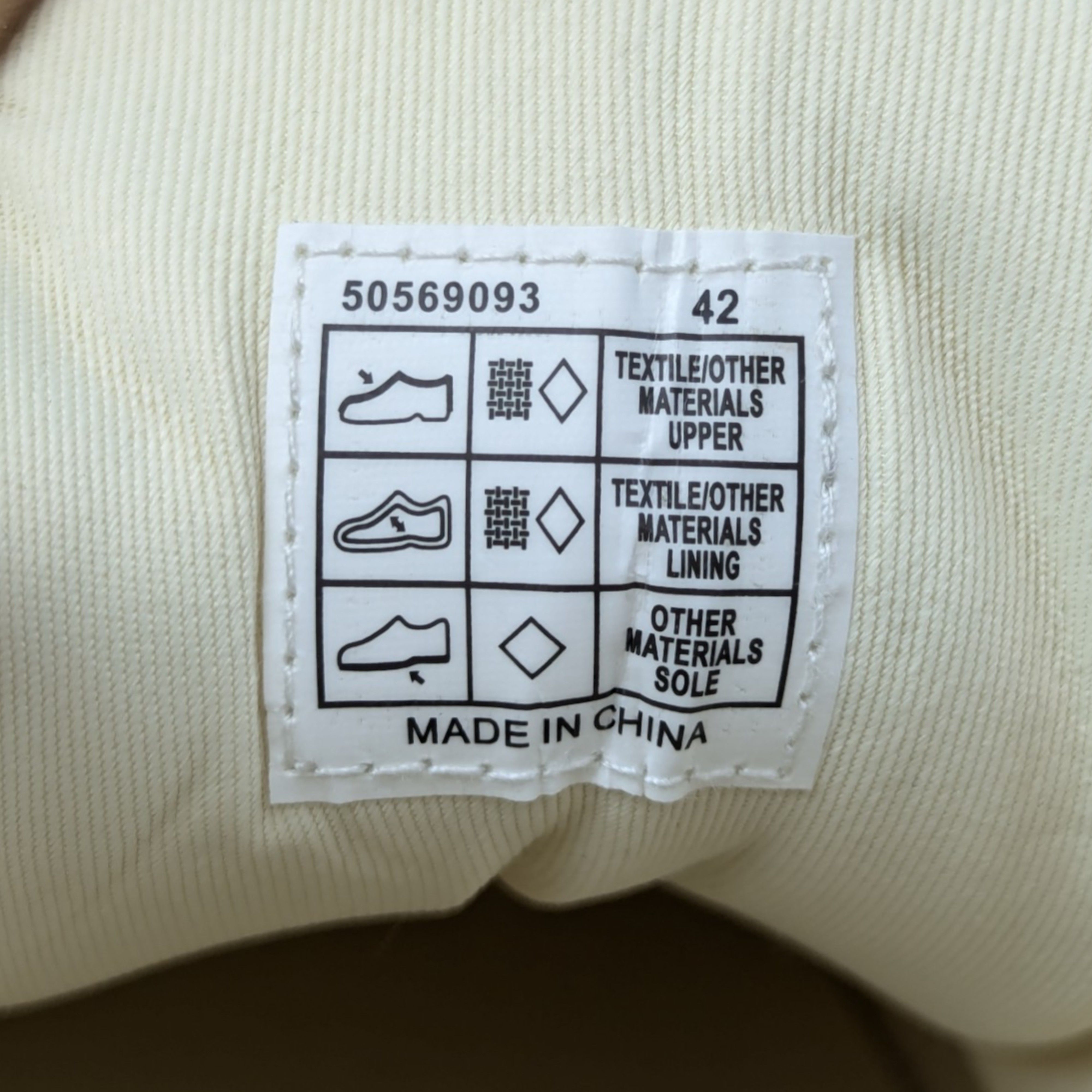Hugo Boss HUGO BOSS BEIGE Sneakers Size US 9 / EU 42 - 8 Thumbnail