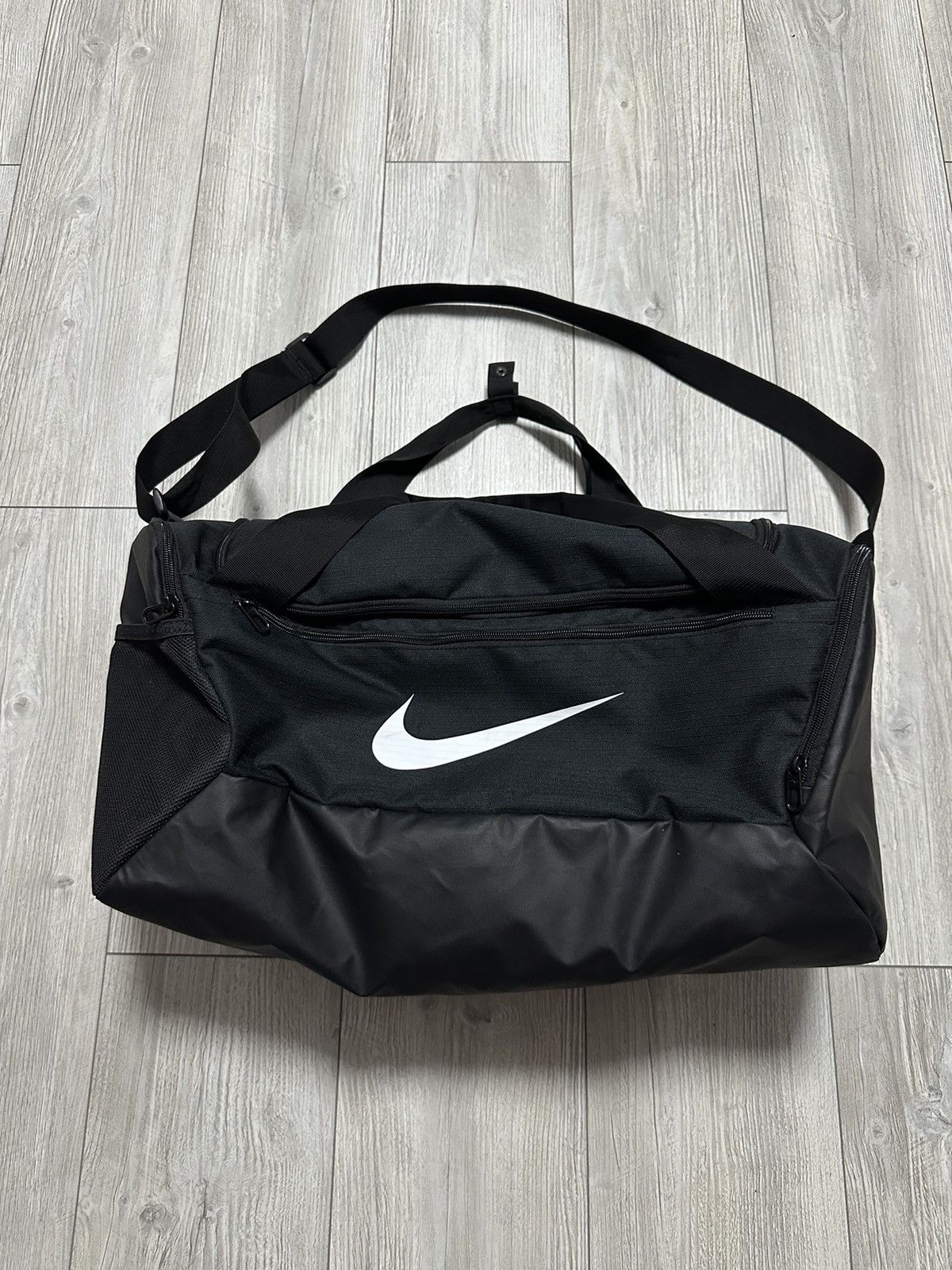Nike Brasilia Black Duffel Bag Drill, Men's