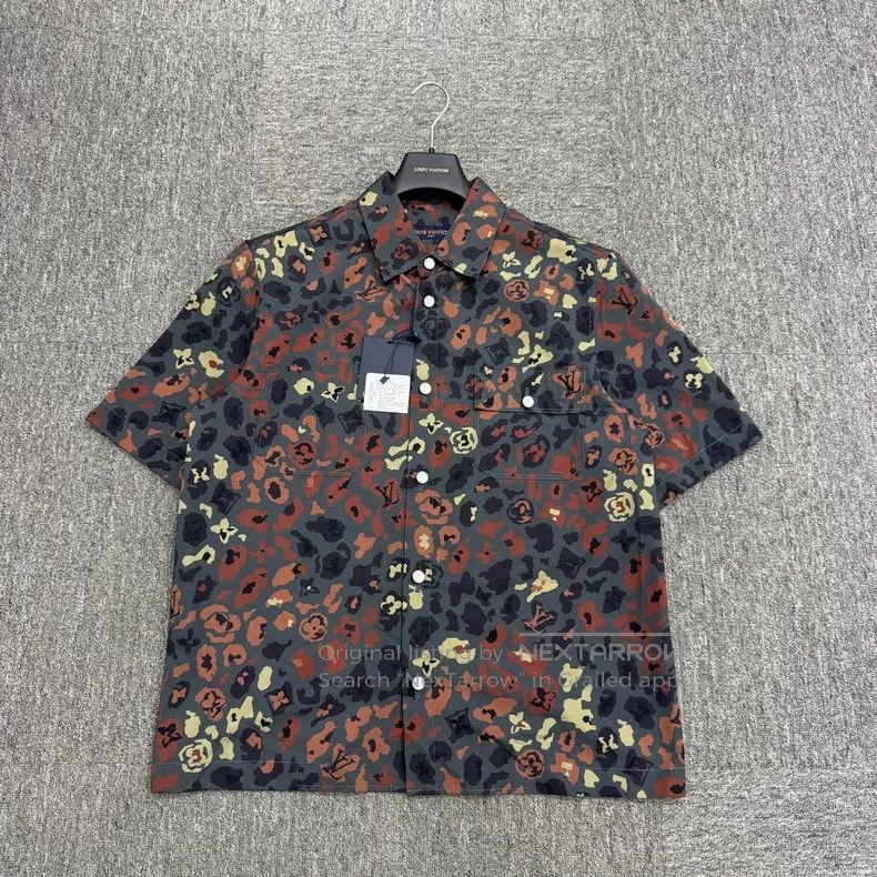 Louis Vuitton Louis Vuitton Fw25 nigo co-branded short sleeve shirt Size US M / EU 48-50 / 2 - 1 Thumbnail
