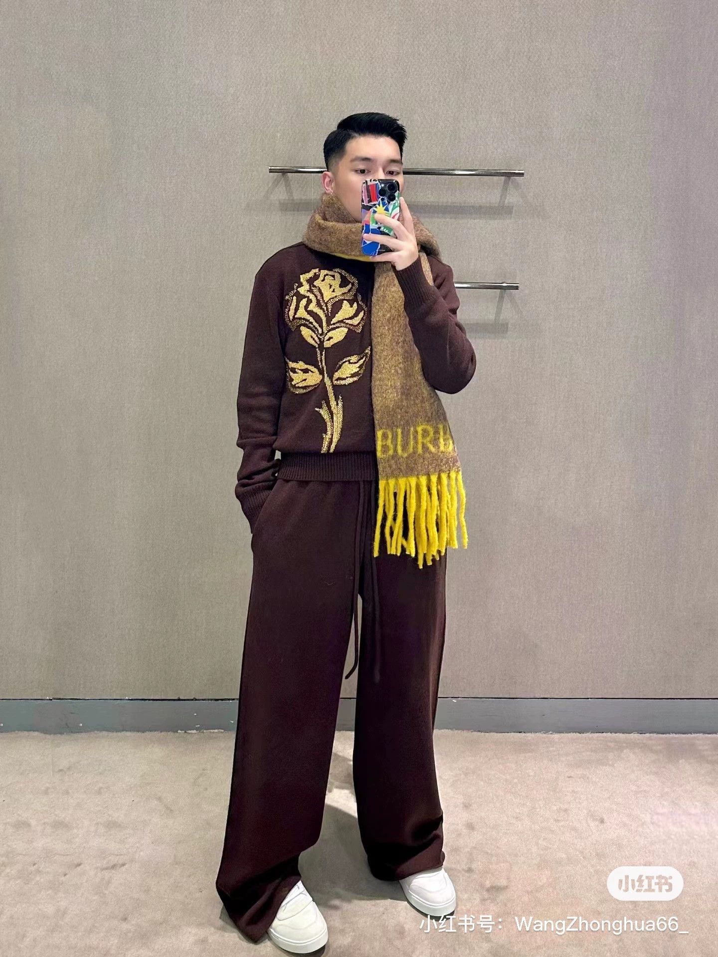 Burberry Burberry Men's Embroidered Rose Wool Sweater & Sweatpants Size US L / EU 52-54 / 3 - 3 Thumbnail
