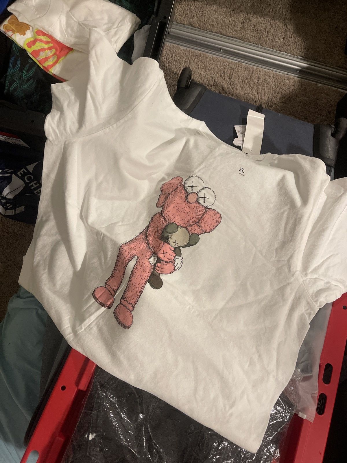 Kaws × Uniqlo Kaws shirt from the Uniqlo collaboration size XL Size US XL / EU 56 / 4 - 4 Thumbnail
