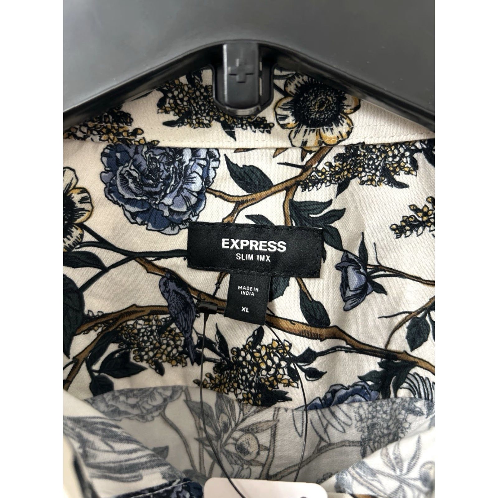 Express Express Shirt Mens XL White Slim Fit Floral Button Down L/S Size US XL / EU 56 / 4 - 6 Thumbnail