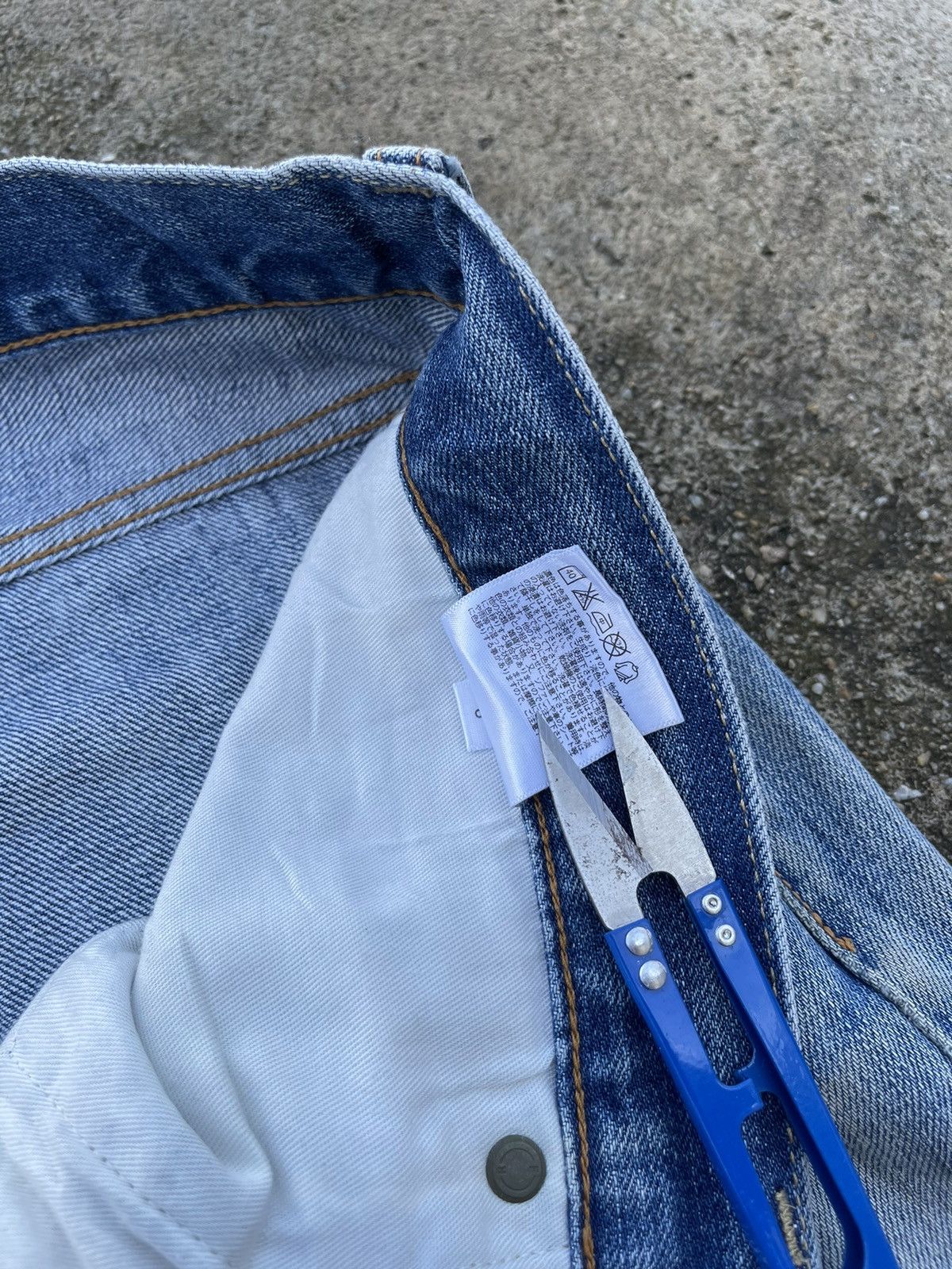 Japanese Brand × Jean × Uniqlo 🔥 Japanese Brand Uniqlo Distressed Denim W34🔥 Size US 34 / EU 50 - 9 Thumbnail