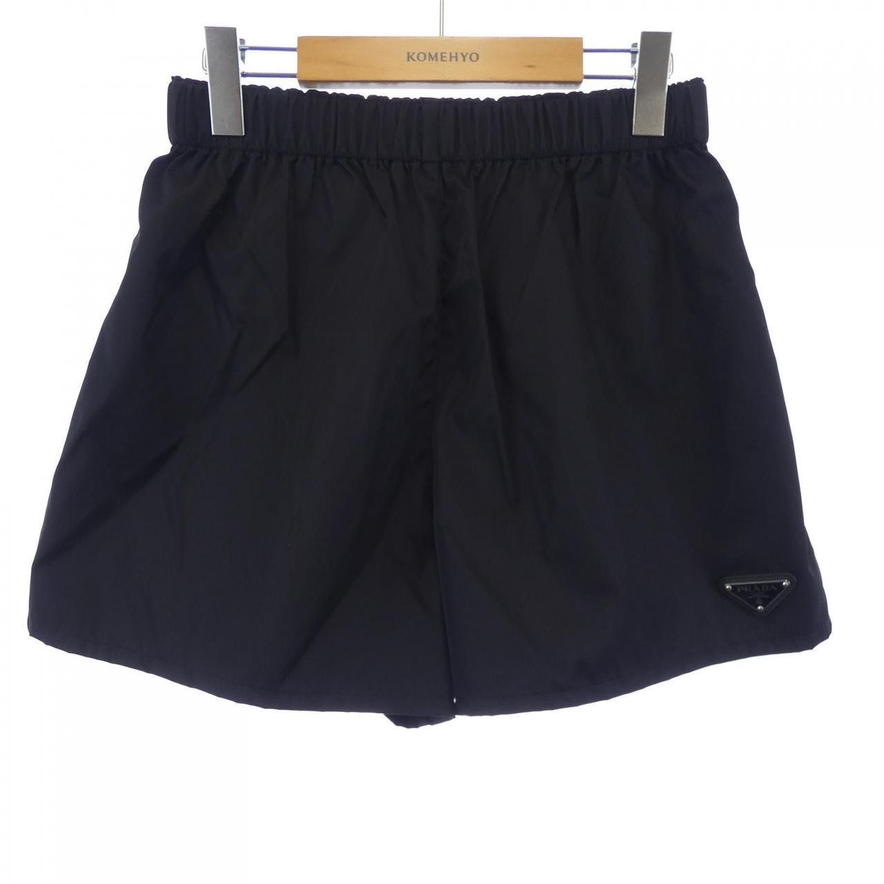 Prada Prada Prada Re-Nylon Shorts Textile Shorts 22C757S2311WQ8 DUTY FREE for USA Size ONE SIZE - 1 Thumbnail