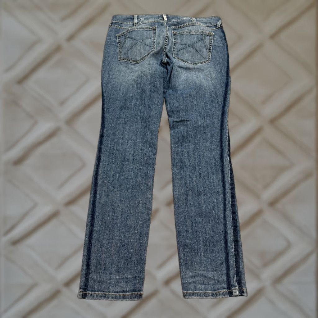 Ariat Ariat Jeans Womens Mid Denim Straight 31R Blue 5-Pocket Regular Stretch Distressed Vintage No N/A Size 24" / US 00 / IT 34 - 1 Thumbnail