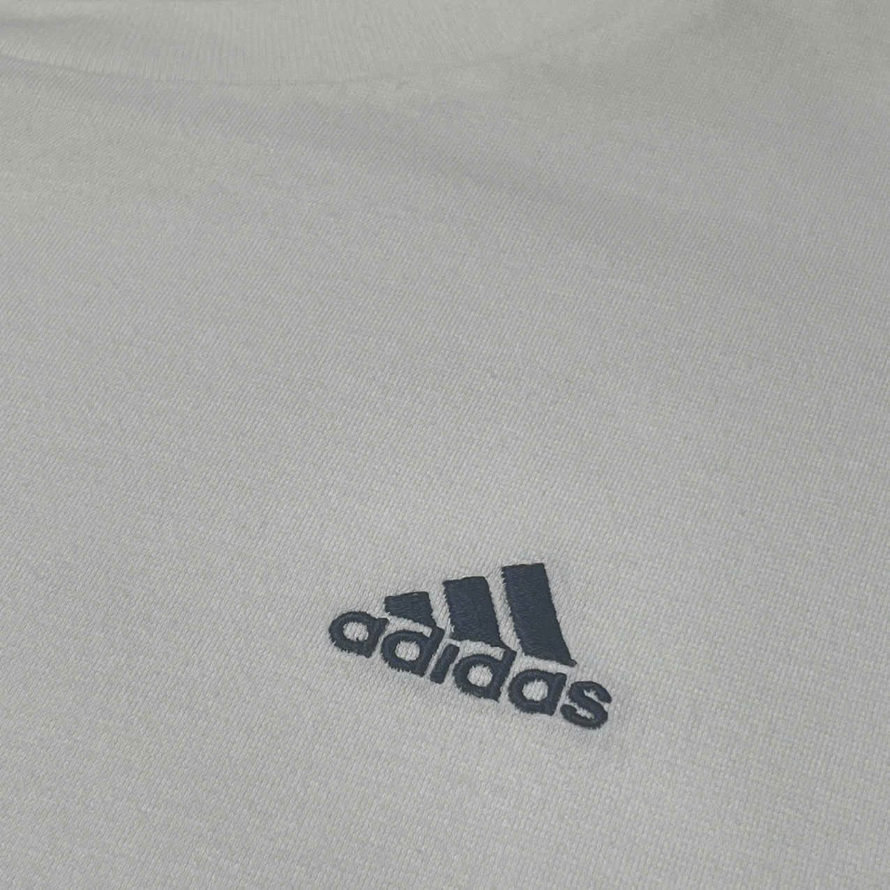 Adidas Adidas boxy shirt in white Size US S / EU 44-46 / 1 - 7 Thumbnail