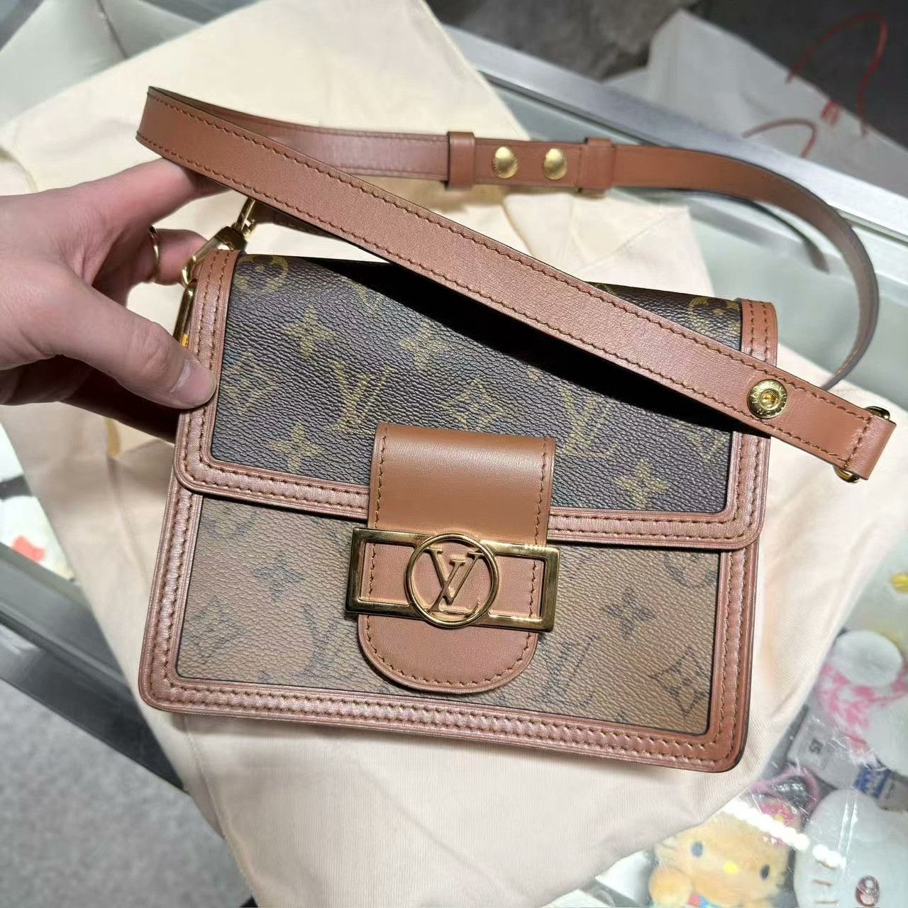 Louis Vuitton Louis Vuitton Brown Shoulder Bag 40.5 Women Size ONE SIZE - 1 Thumbnail