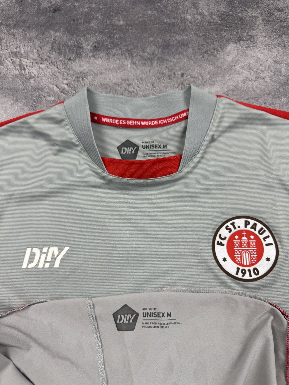 Sports Specialties St. Pauli Hamburg DIIY Training Set Jersey Shorts Size M Size US M / EU 48-50 / 2 - 11 Thumbnail