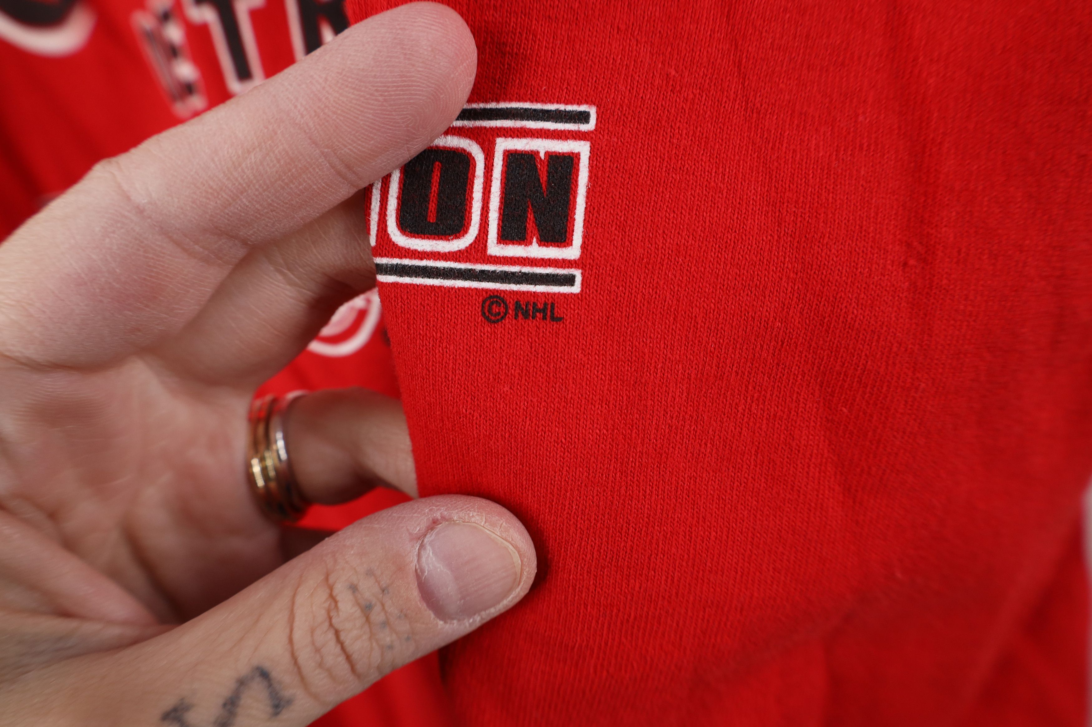 Vintage Vintage Y2K 2003 Spell Detroit Red Wings Hockey T-Shirt Red Size US L / EU 52-54 / 3 - 7 Thumbnail