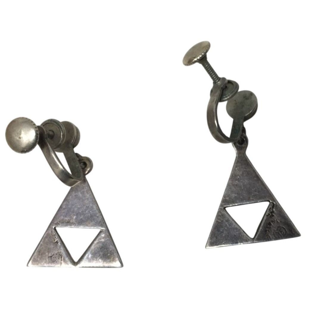 Other Women's Vintage Triangle Shaped Screw Back Dangle Earrings Size ONE SIZE - 2 Thumbnail