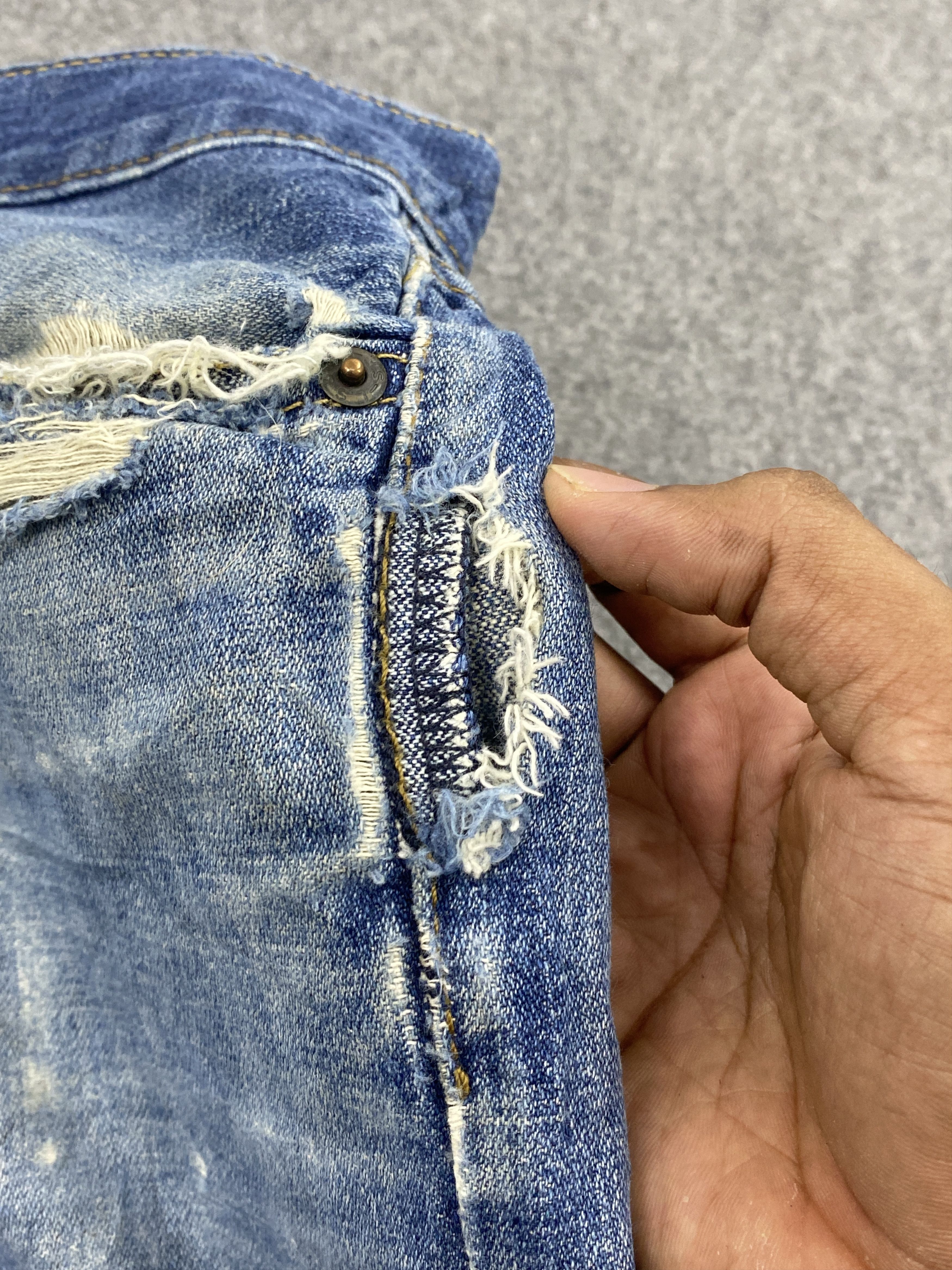 Levi's Faded Blue Vintage Levis 514 Jeans DP2675 Size US 35 - 13 Thumbnail