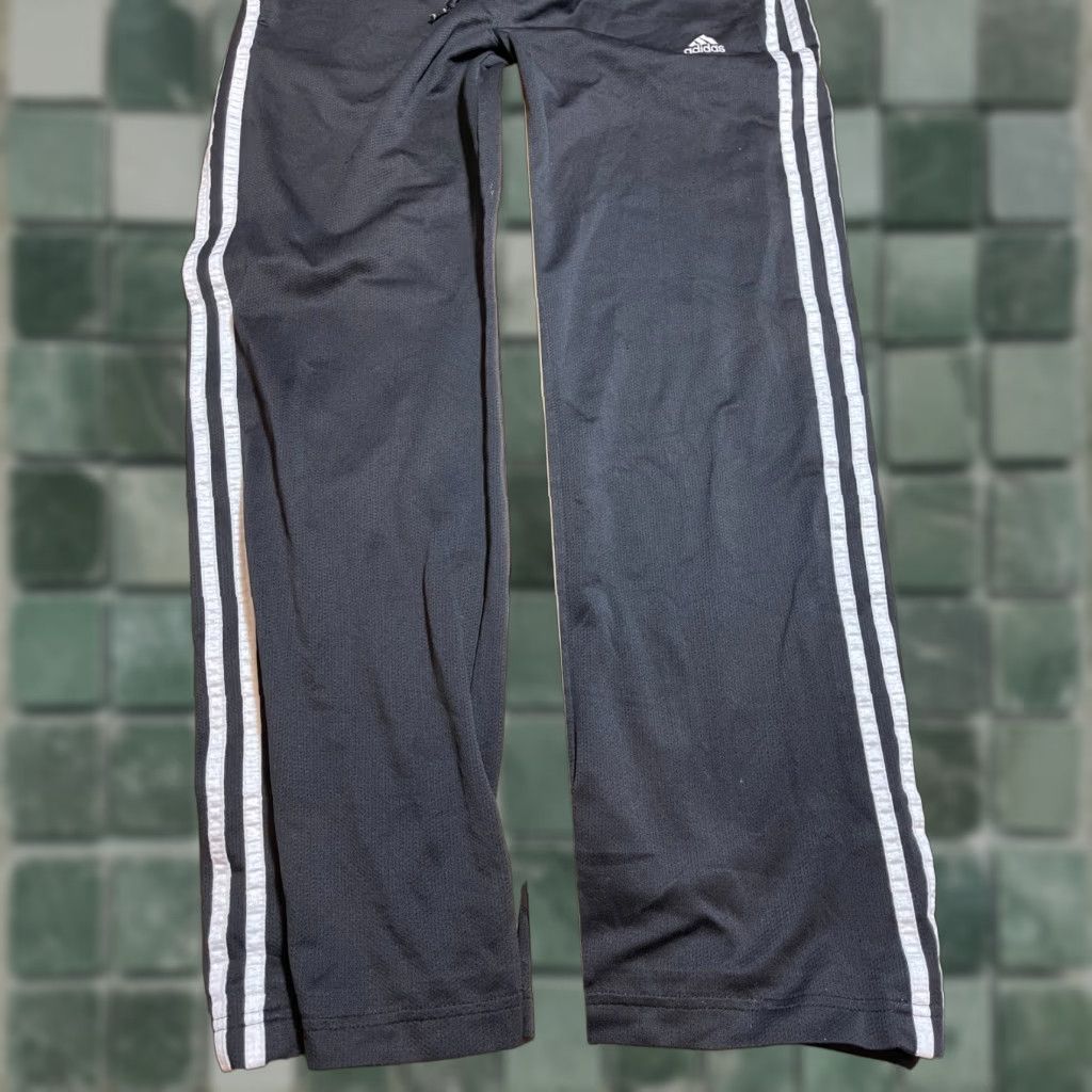 Adidas VINTAGE Adidas Jogger Pants Mens M Black White Stripes Athletic Size US 31 - 1 Thumbnail