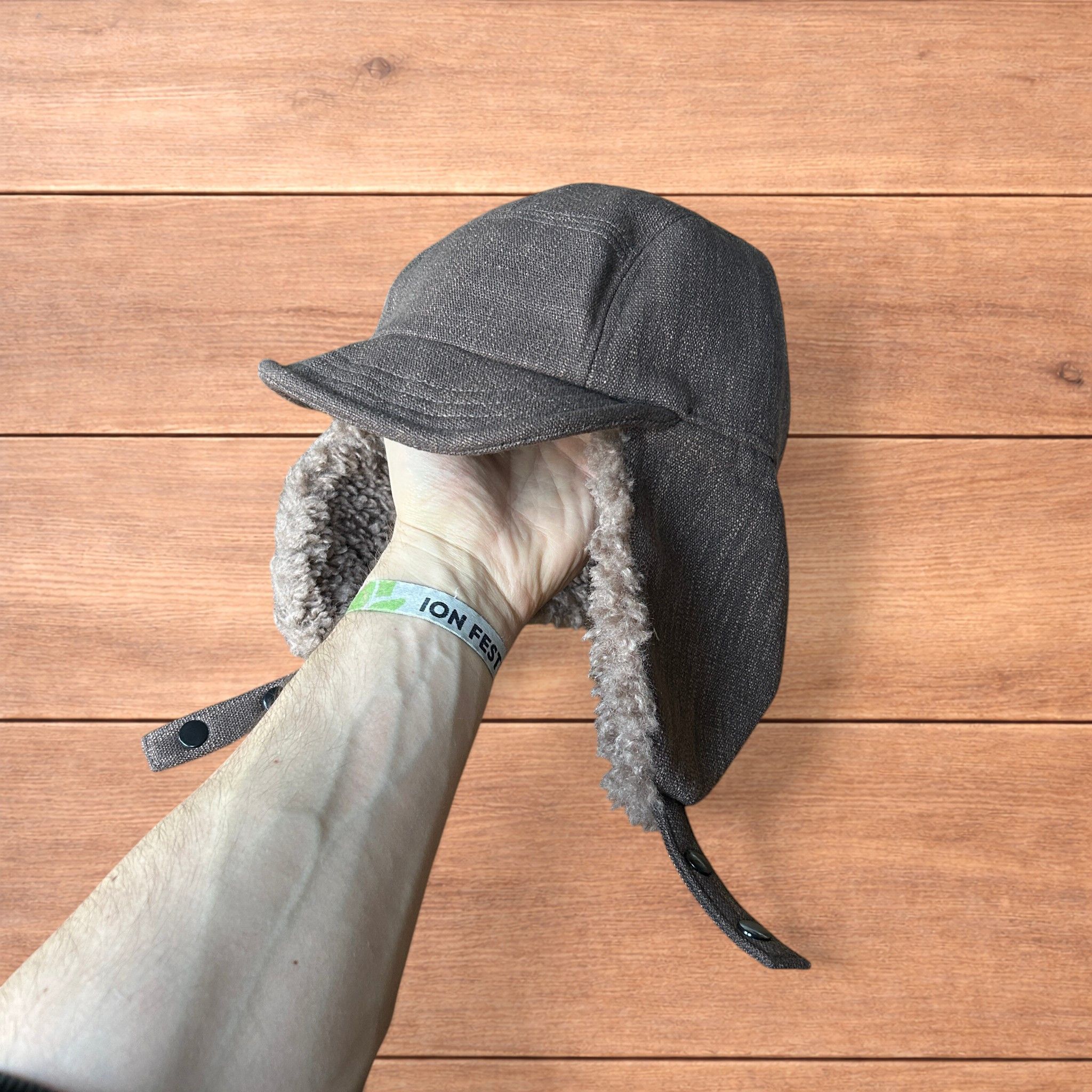 Japanese Brand Fluffy Woolen padded trapper deer stalker hat cap in brown. Size ONE SIZE - 4 Thumbnail