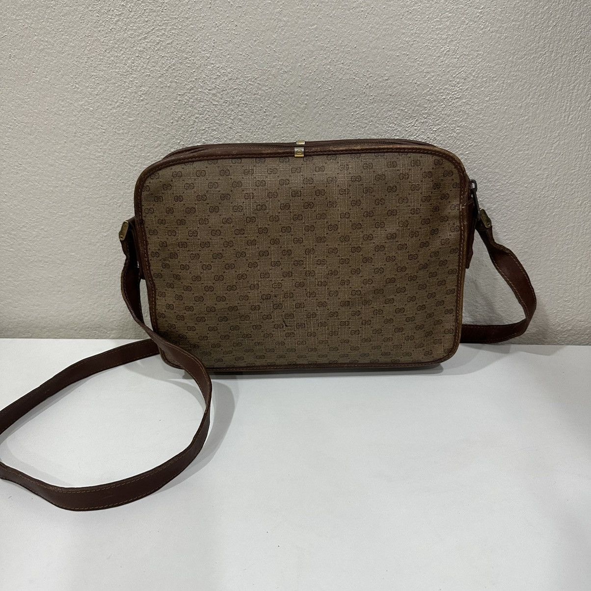 Gucci ‼️YES‼️ VINTAGE GUCCI BOX GG SMALL SHOULDER BAG Size ONE SIZE - 3 Thumbnail