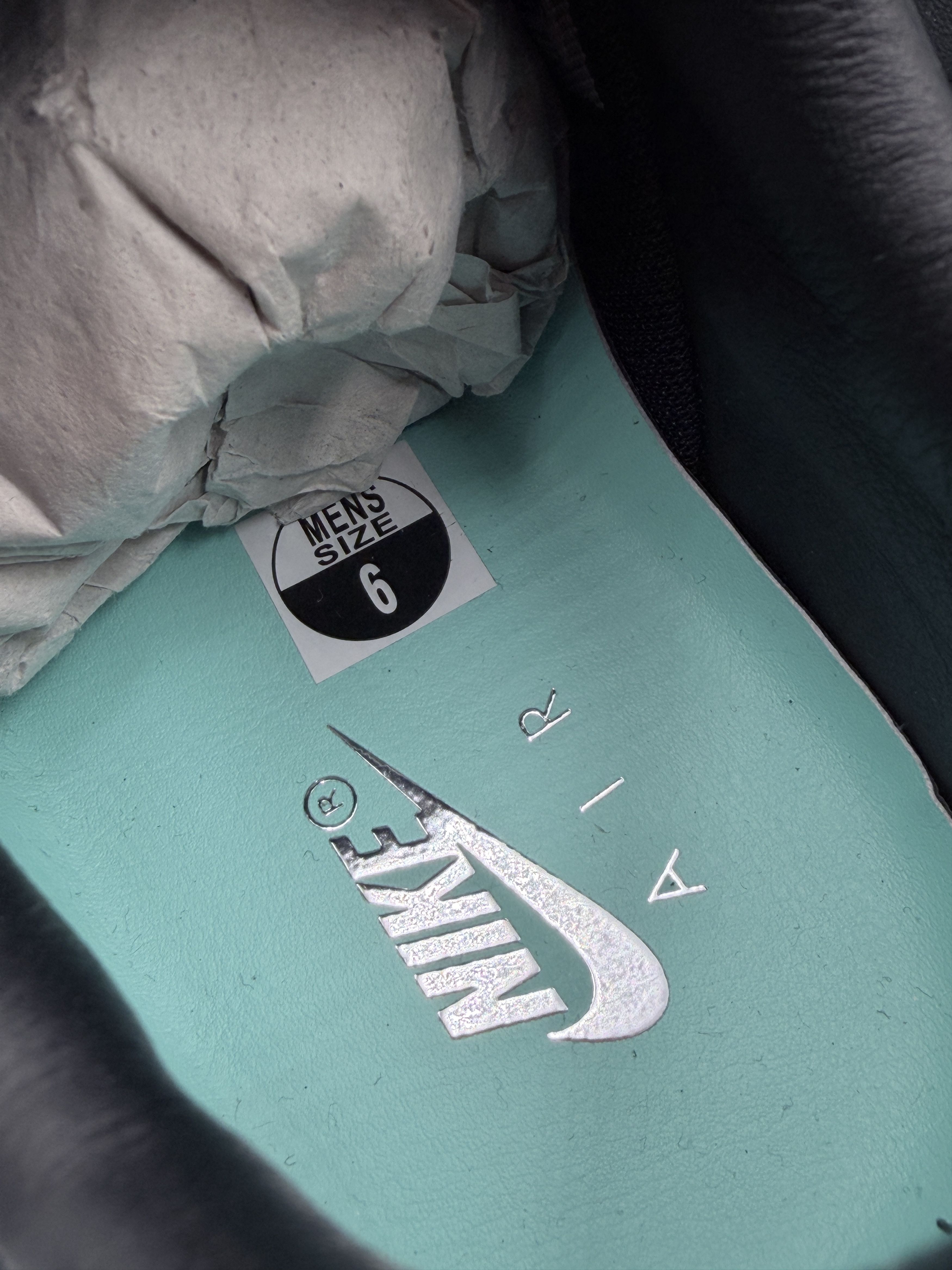 Nike × Tiffany & Co. Tiffany & Co. Nike Air Force 1 Low 1837 Black Blue Size US 6 / EU 39 - 9 Thumbnail