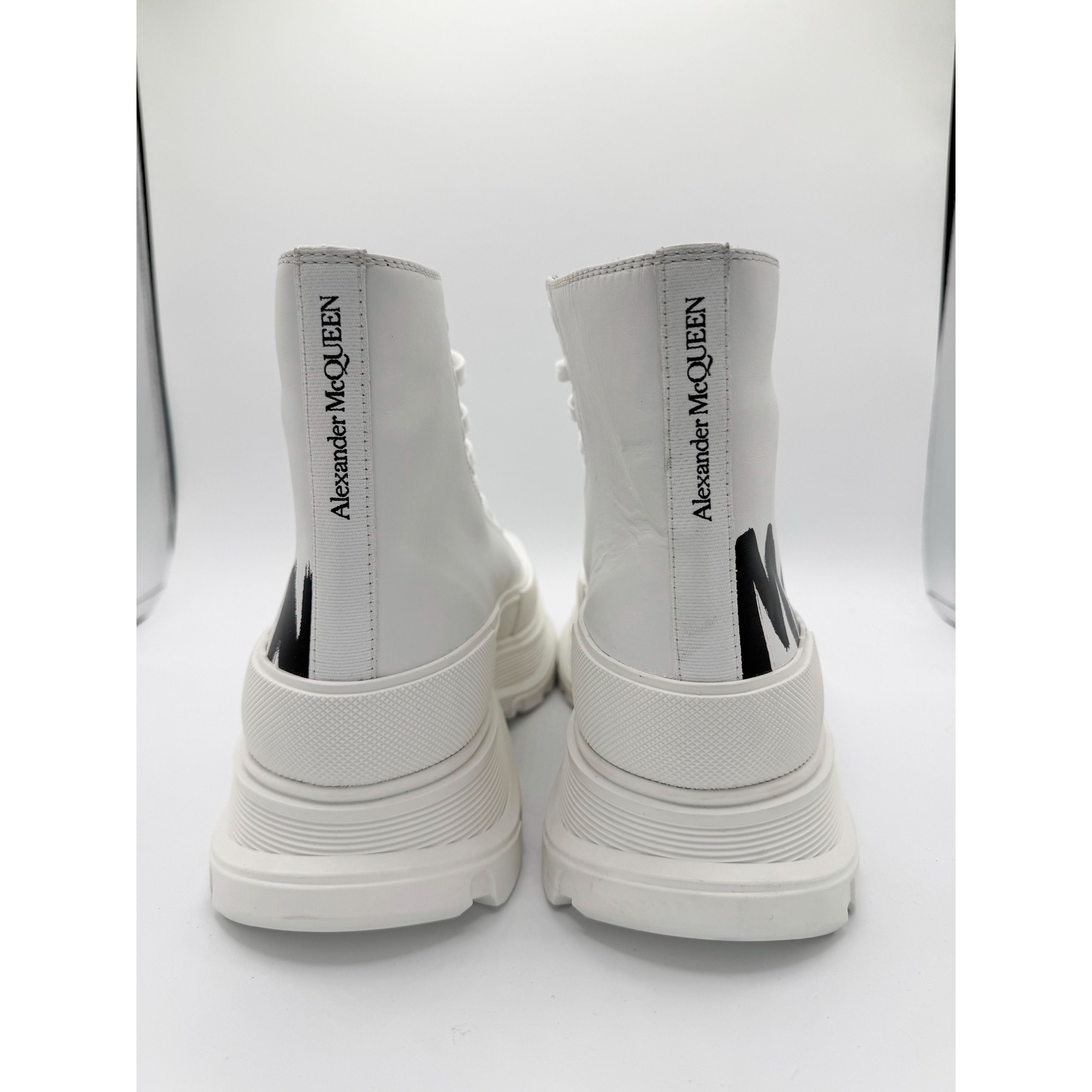 Alexander McQueen Alexander McQueen Tread Slick Boot Graffiti Optic White Size US 11.5 / EU 44-45 - 8 Thumbnail