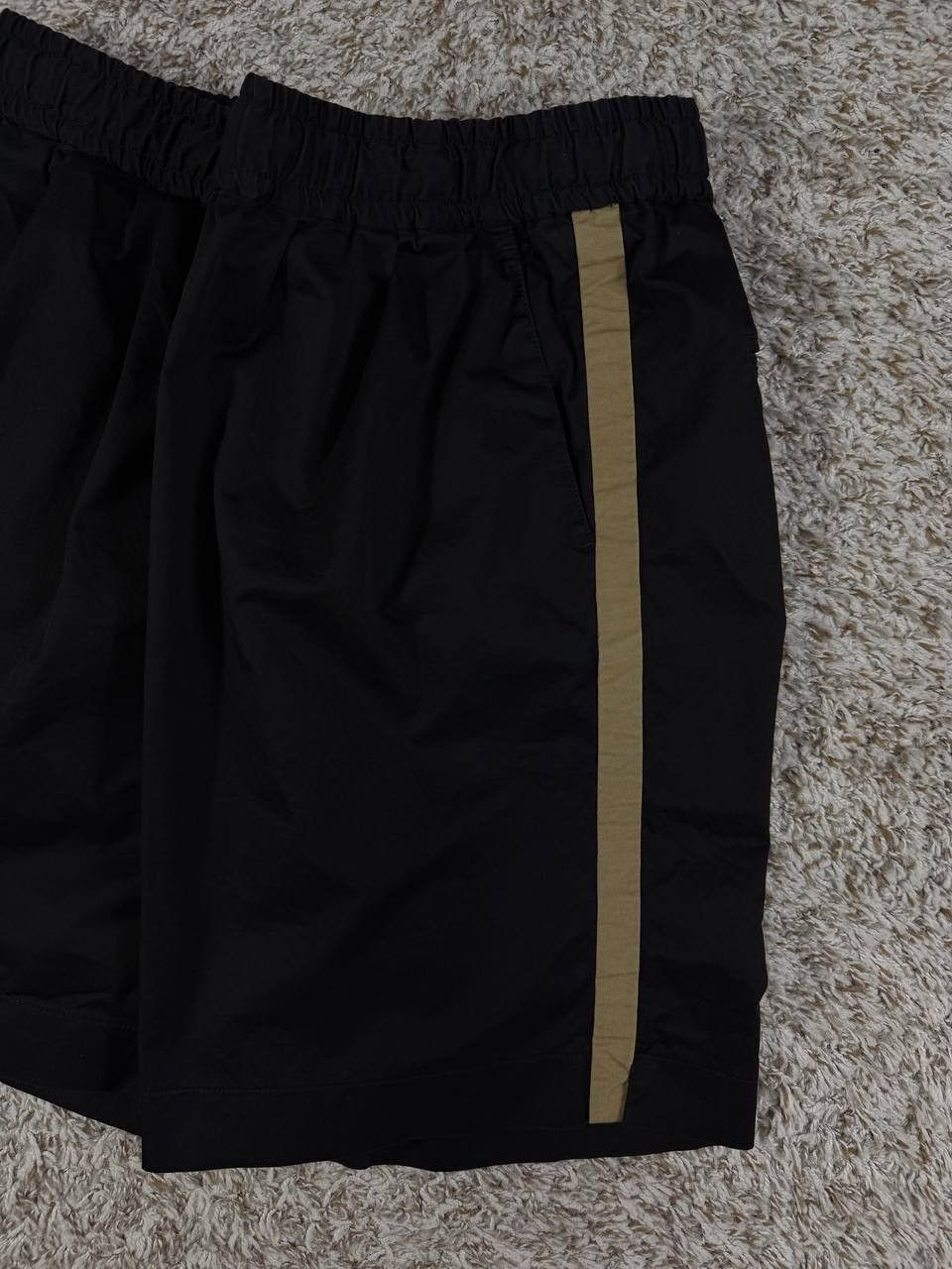 Dolce & Gabbana Dolce & Gabbana DG Crown Logo Bermuda Shorts Sweatshorts Size US 42 / EU 58 - 6 Thumbnail