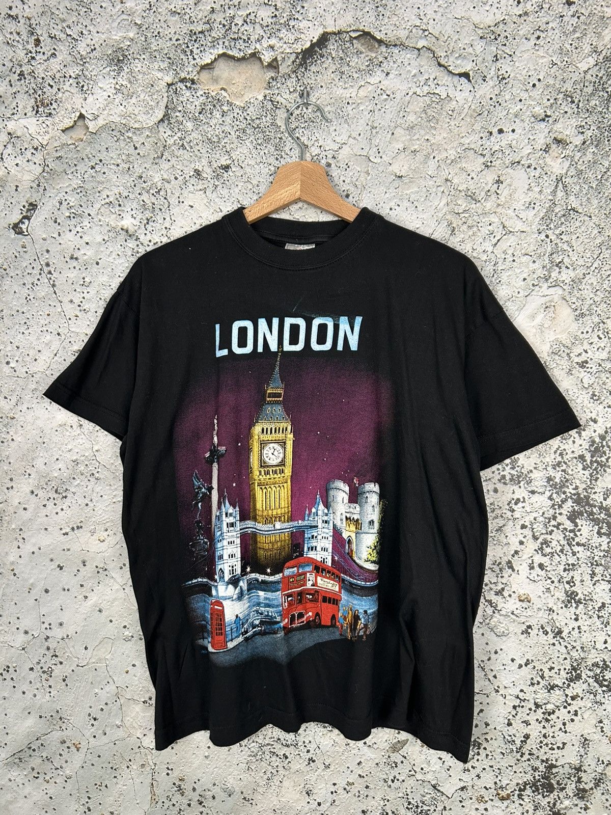 Vintage Vintage London 90s Graphic Tee Streetwear Skate Retro Size US S / EU 44-46 / 1 - 1 Thumbnail