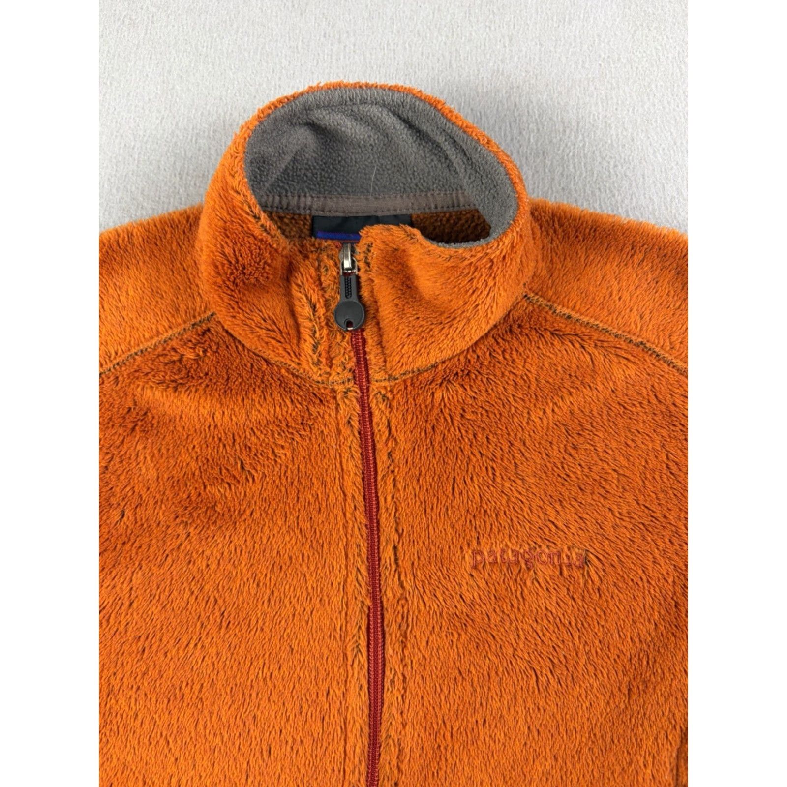 Patagonia VINTAGE Patagonia Vest Full Zip Fleece Regulator Orange Women M USA Band Logo Zipper Indoor Mid-Length Coat Size M / US 6-8 / IT 42-44 - 2 Thumbnail