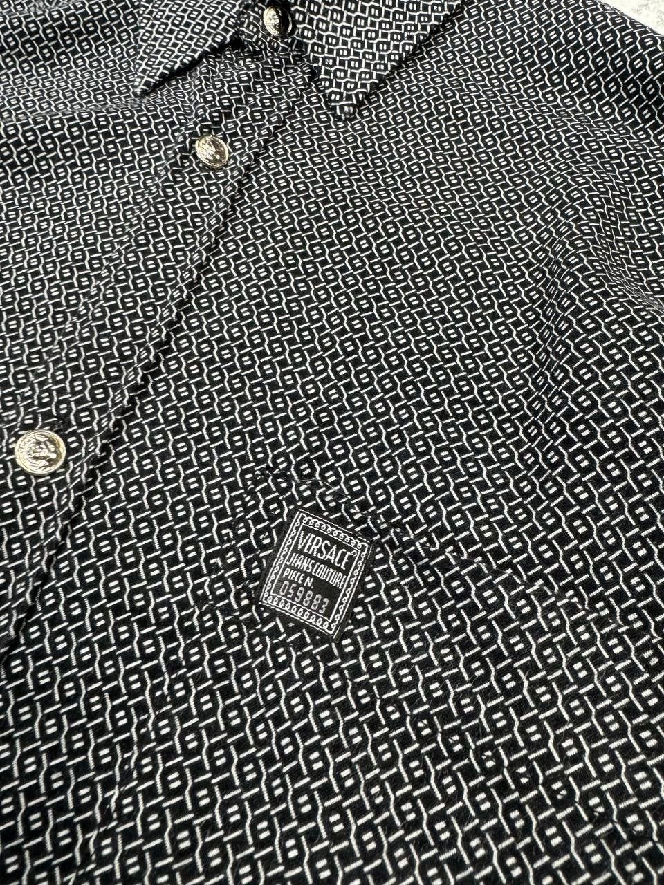 Versace Vintage Versace Jeans Couture Gray Geometric 3D Shirt Size US M / EU 48-50 / 2 - 7 Thumbnail