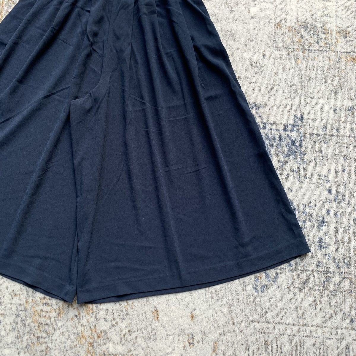 Japanese Brand Rare Japanese Brand Uniqlo Yohji Style Ultra Wide Pants Size US 34 / EU 50 - 3 Thumbnail