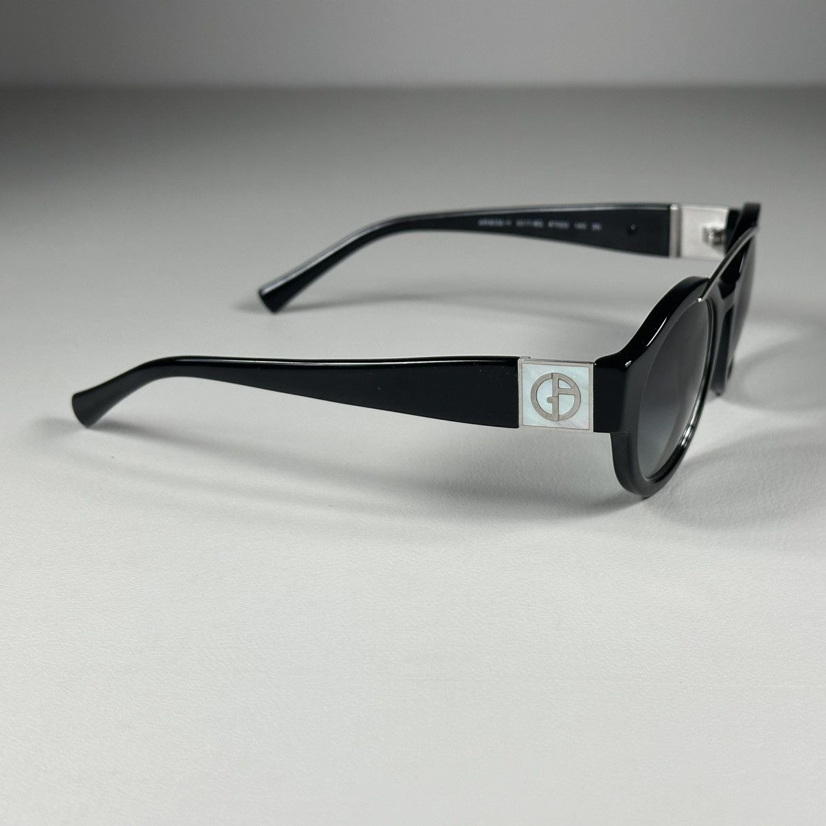 Giorgio Armani Giorgio Armani Vintage AR 8036-H Oval Shape Black Sunglasses Size ONE SIZE - 2 Thumbnail