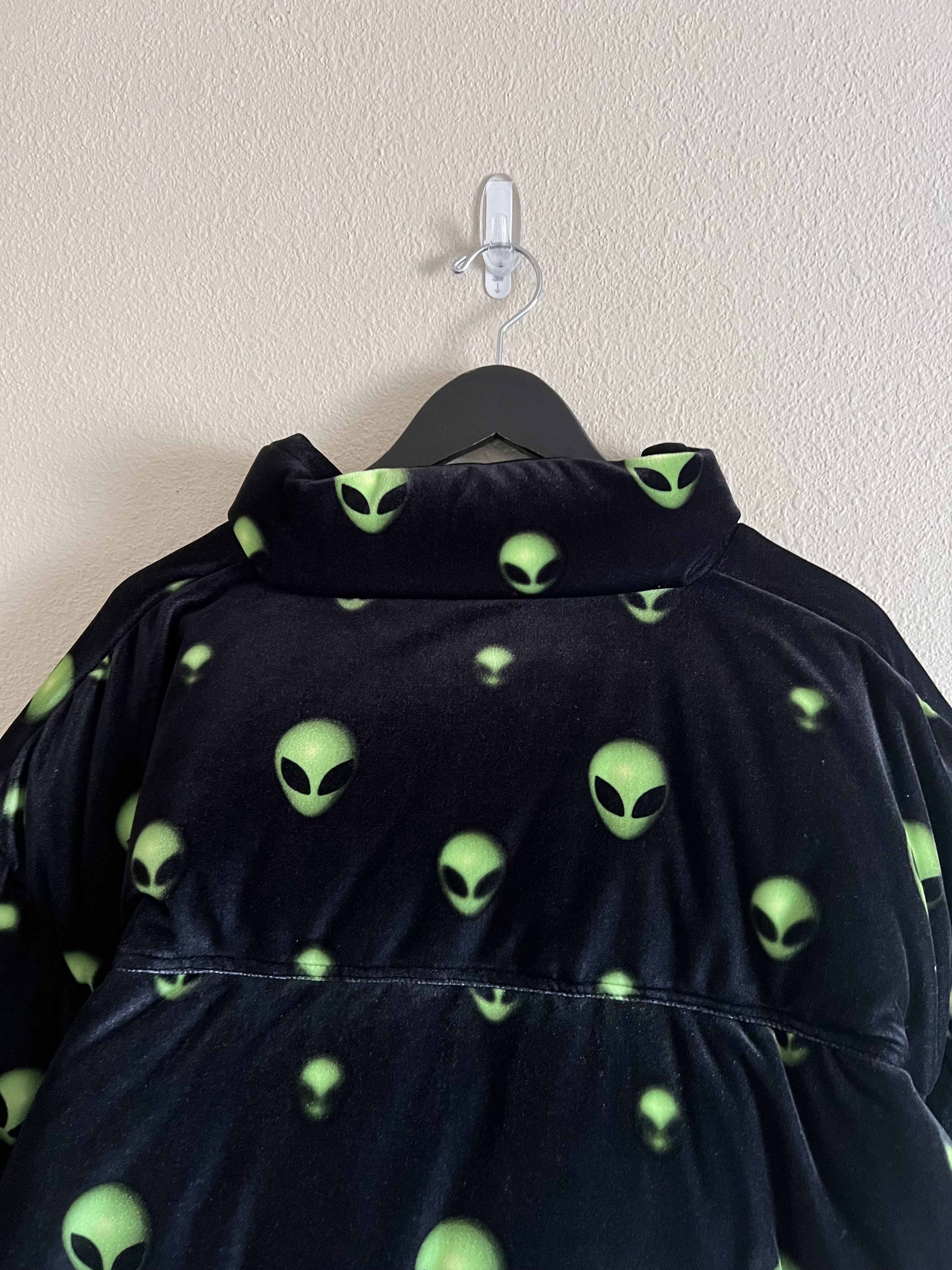 Vetements Vetements Extra Terrestrial Alien Velvet Jacket in Black Size US XL / EU 56 / 4 - 7 Thumbnail
