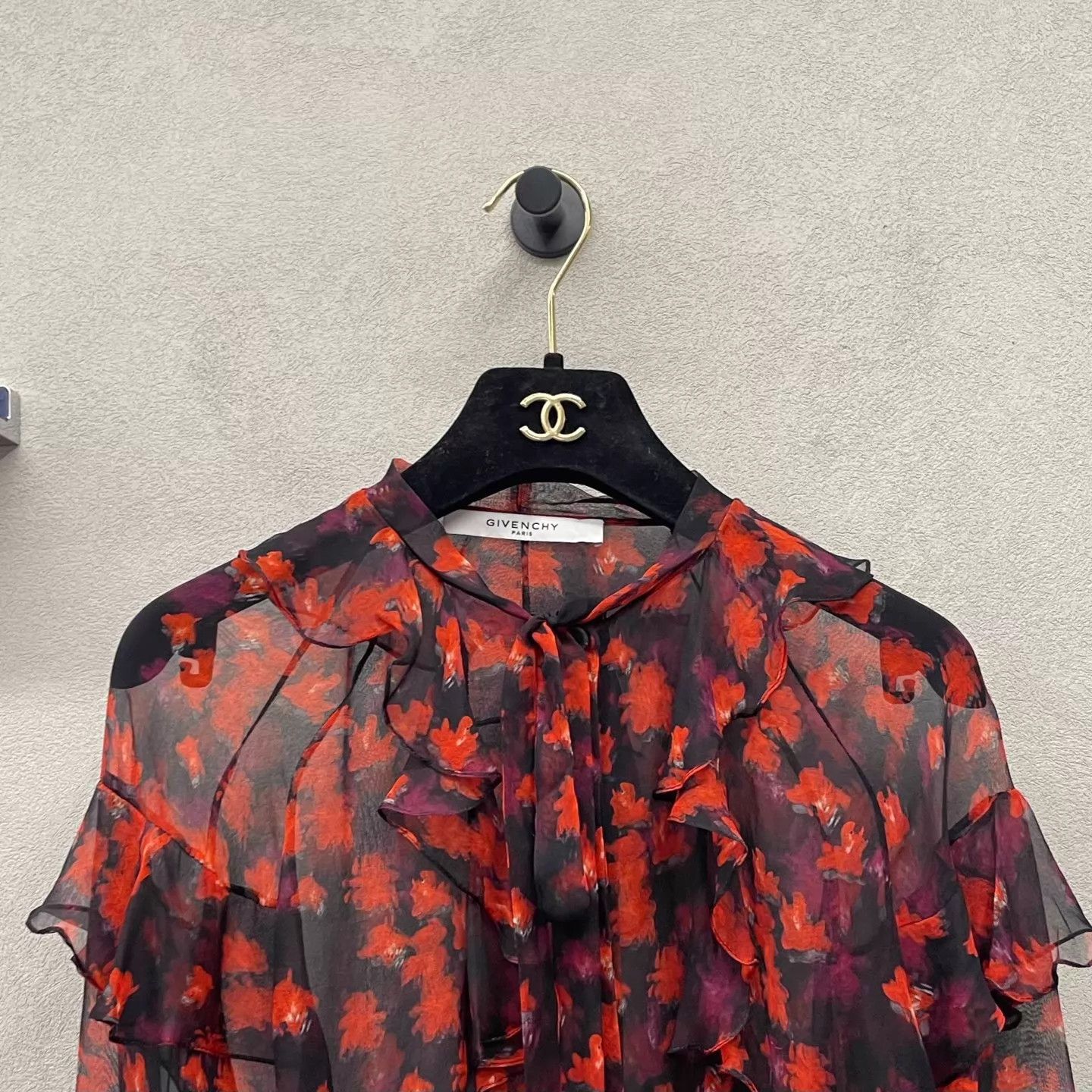 Givenchy Givenchy floral silk LS black-red ruffled shirt FR38 Size XS / US 0-2 / IT 36-38 - 4 Thumbnail