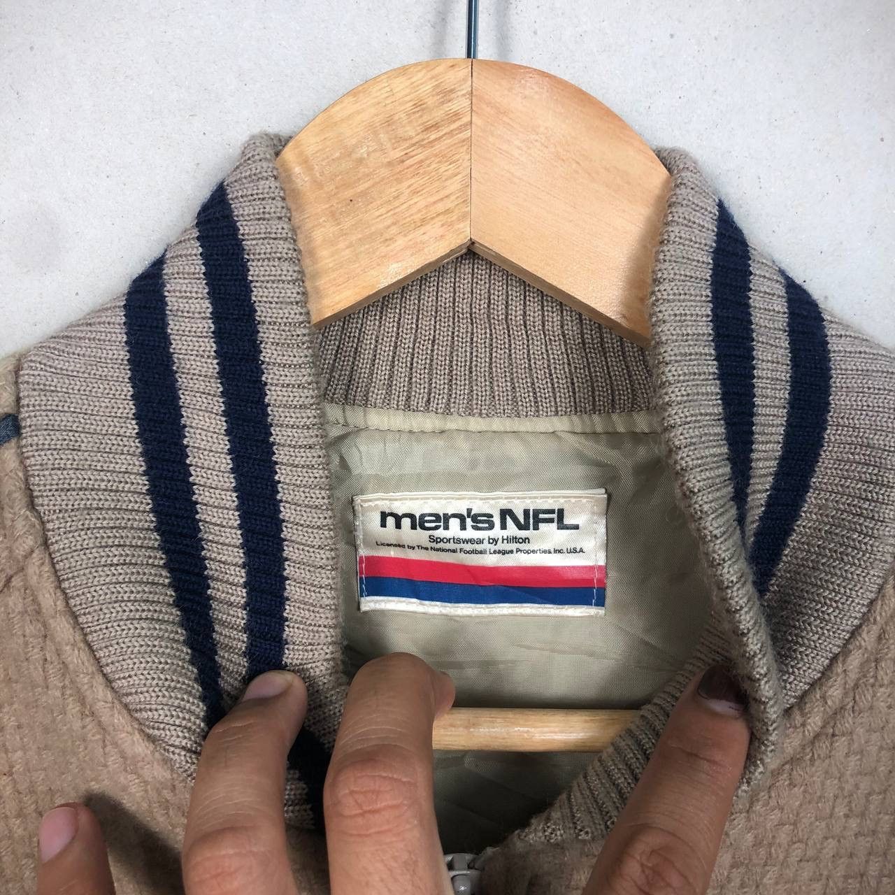 MLB × NFL Vintage 90’s NFL Hilton Varsity Jacket Full Zipper Brown Size US M / EU 48-50 / 2 - 9 Thumbnail