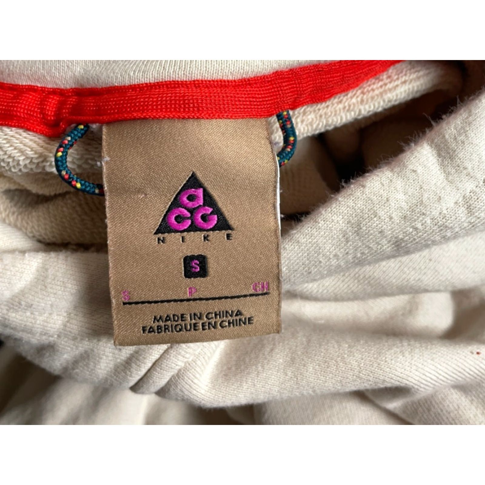 Nike ACG Nike ACG NSW Hoodie Shirt Ivory Small Mens Pullover Cotton Polyester Fleece Graphic Print 80s 90s Retro Pockets Lightweight Regular Crew Neck"} Size US S / EU 44-46 / 1 - 3 Thumbnail