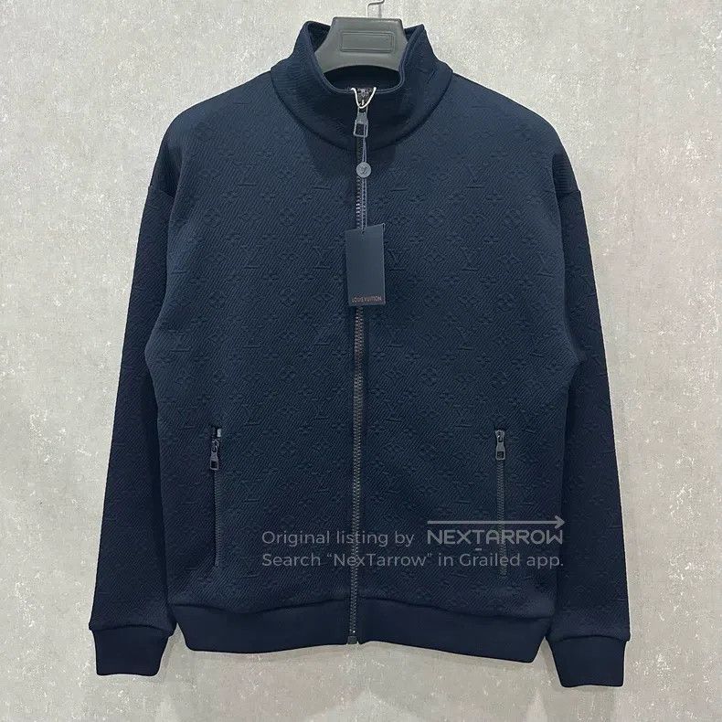 Louis Vuitton Louis Vuitton Embossed Dark Print Full Logo Jacket Size US S / EU 44-46 / 1 - 2 Thumbnail