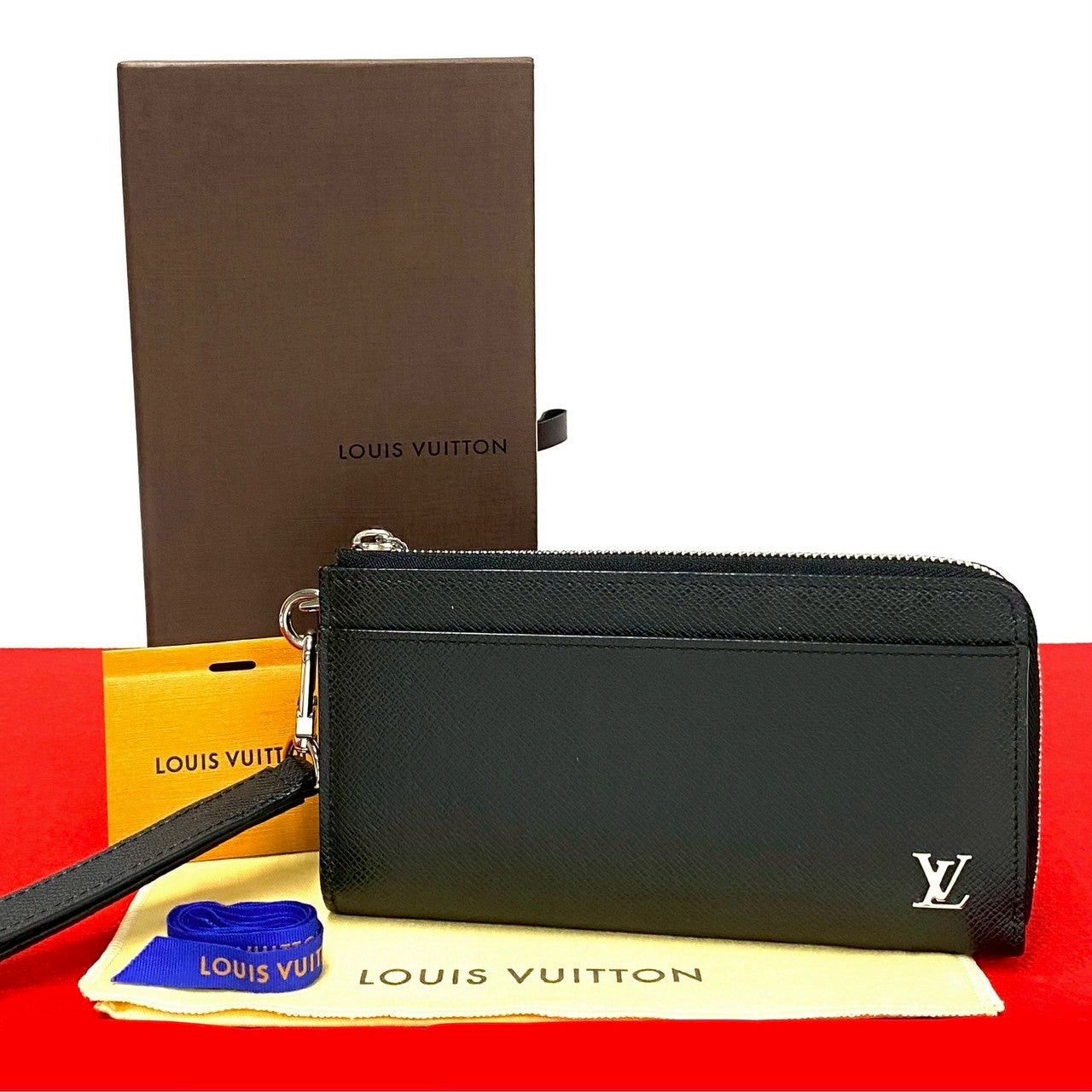 Louis Vuitton Louis Vuitton Black Leather Size ONE SIZE - 1 Thumbnail