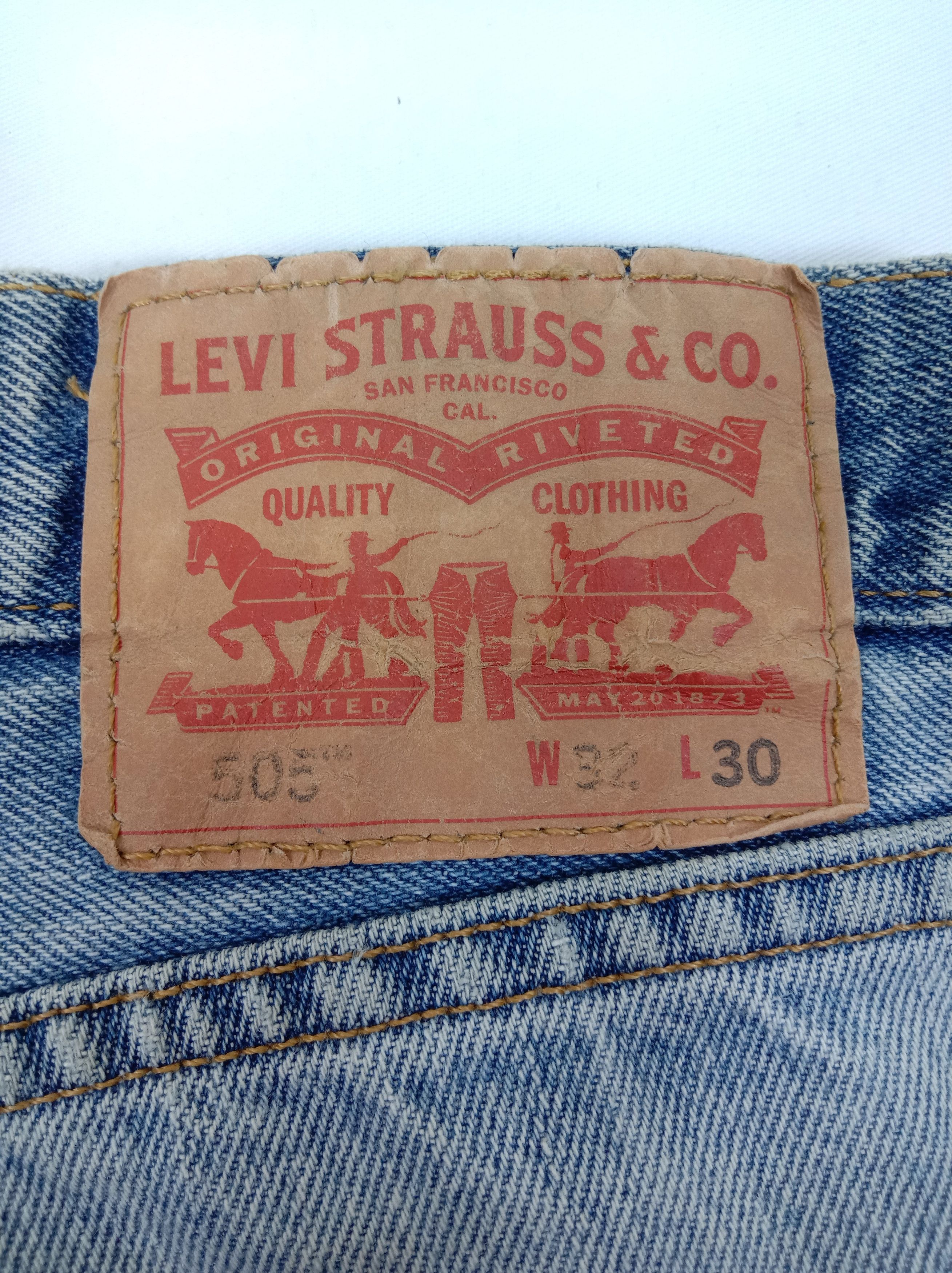 Levi's Vintage Levi's 505 Light Wash Jeans Distressed Denim Size US 32 / EU 48 - 15 Thumbnail
